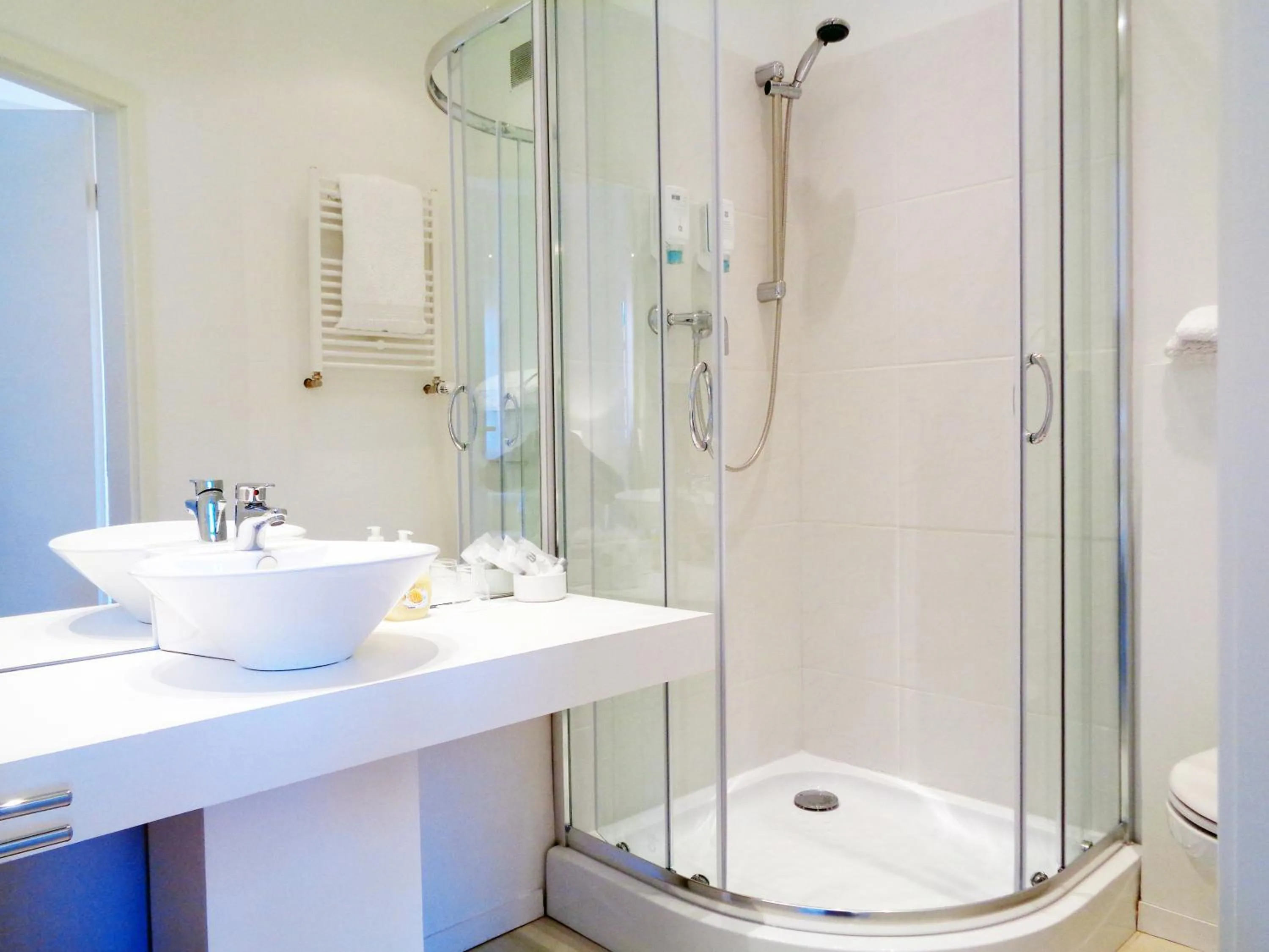 Bathroom in Hotel Apartment Puell