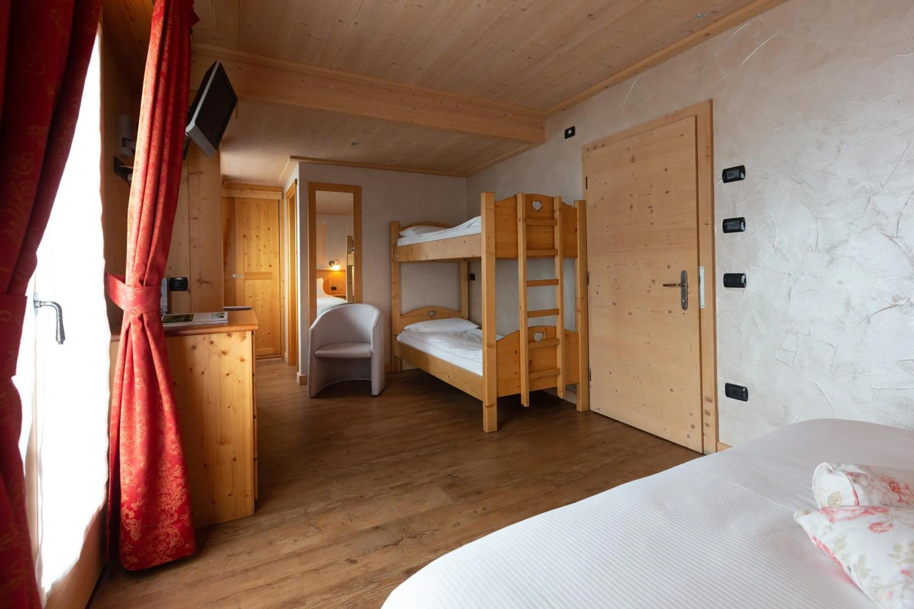 bunk bed, Bed in Funivia Bormio Active Hotel - Adults Only