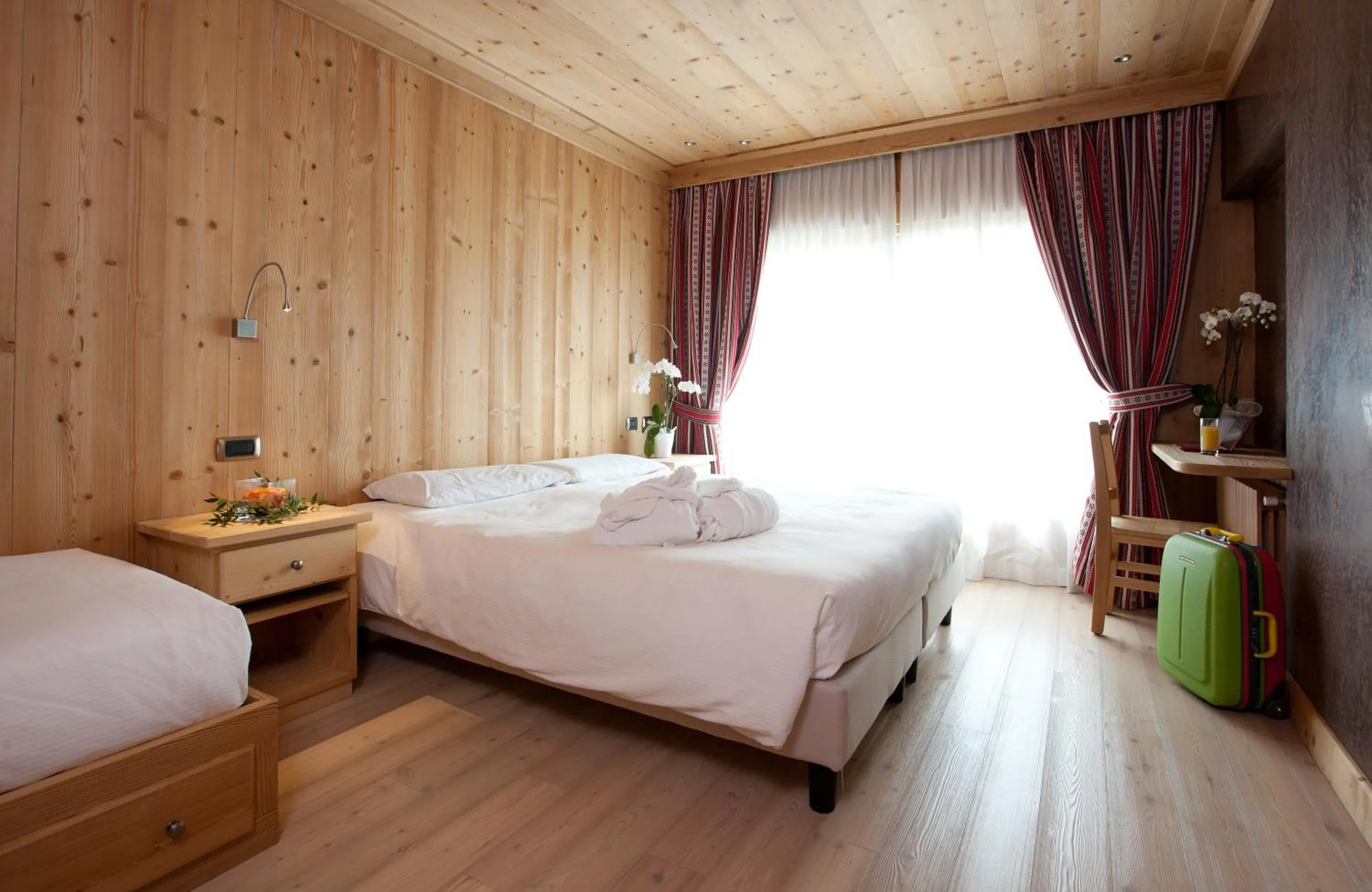 Bedroom, Bed in Funivia Bormio Active Hotel - Adults Only