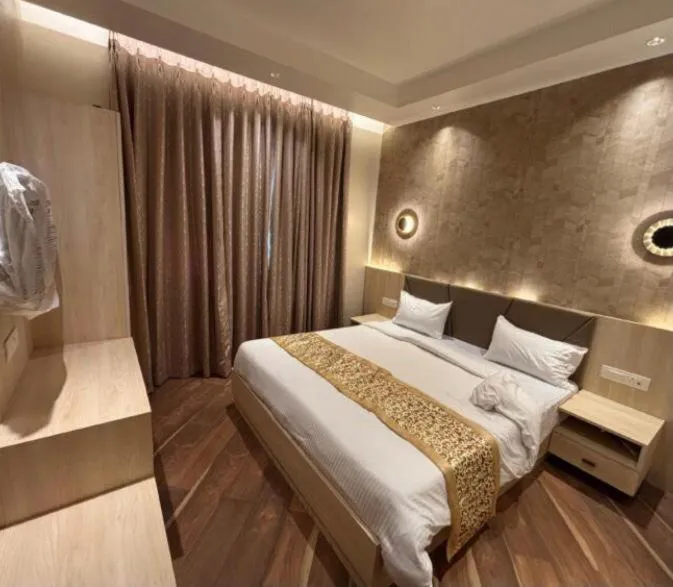 Photo of the whole room, Bed in Four Leaf Hotel Arjuna Manor, Varanasi