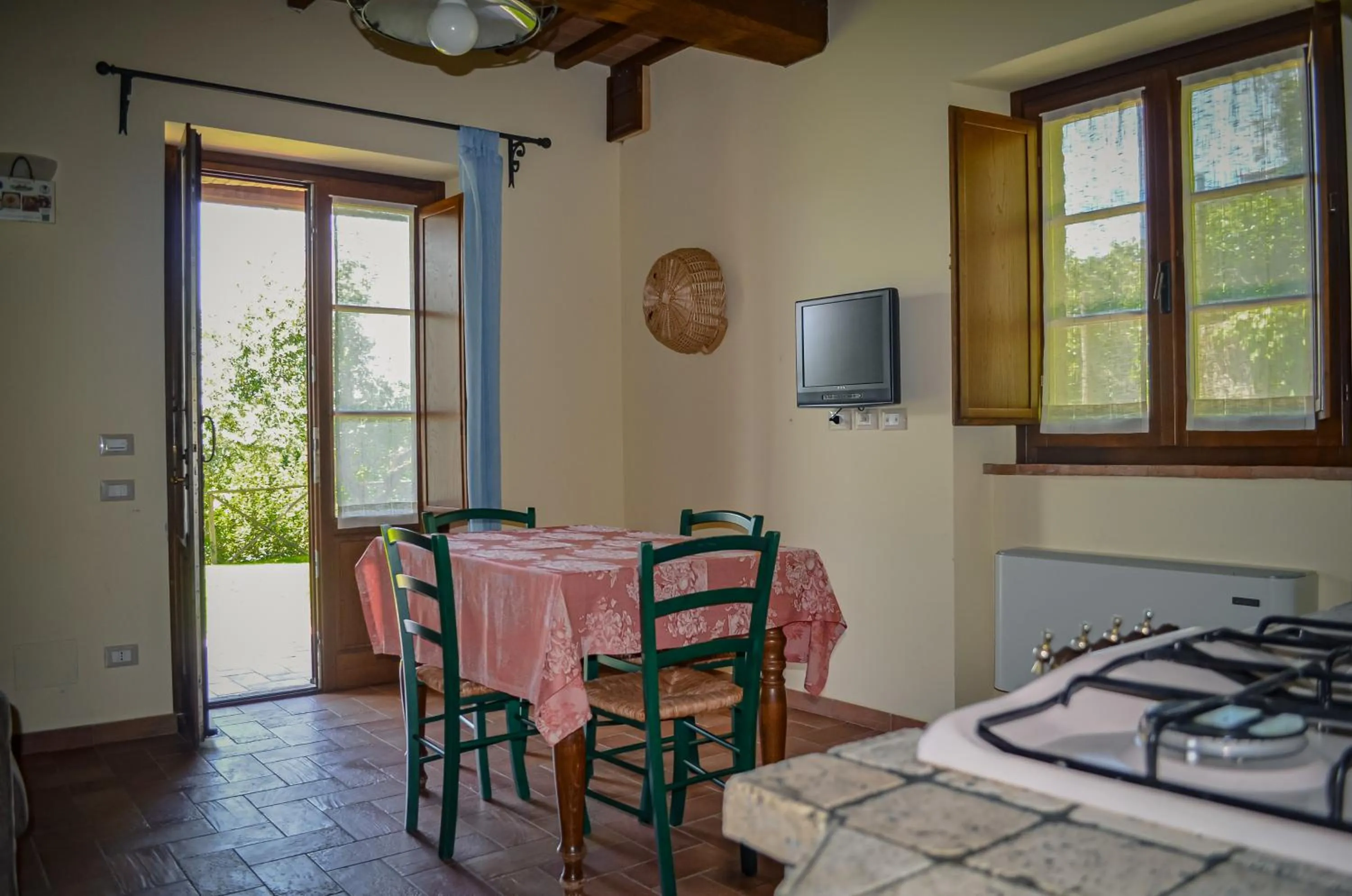 Dining area in PanElios Borgo Vacanze