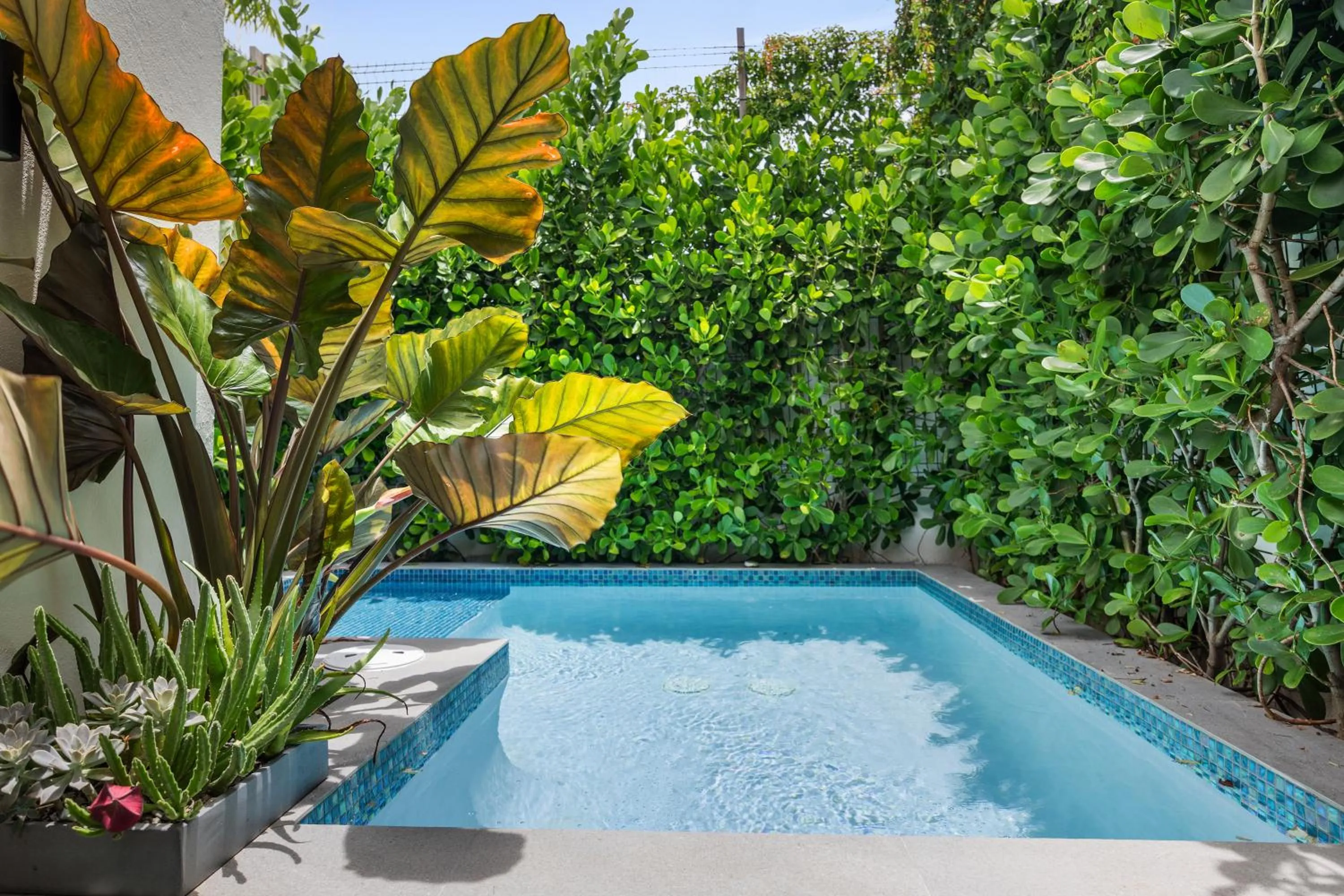 Other in The Weekender by Otium