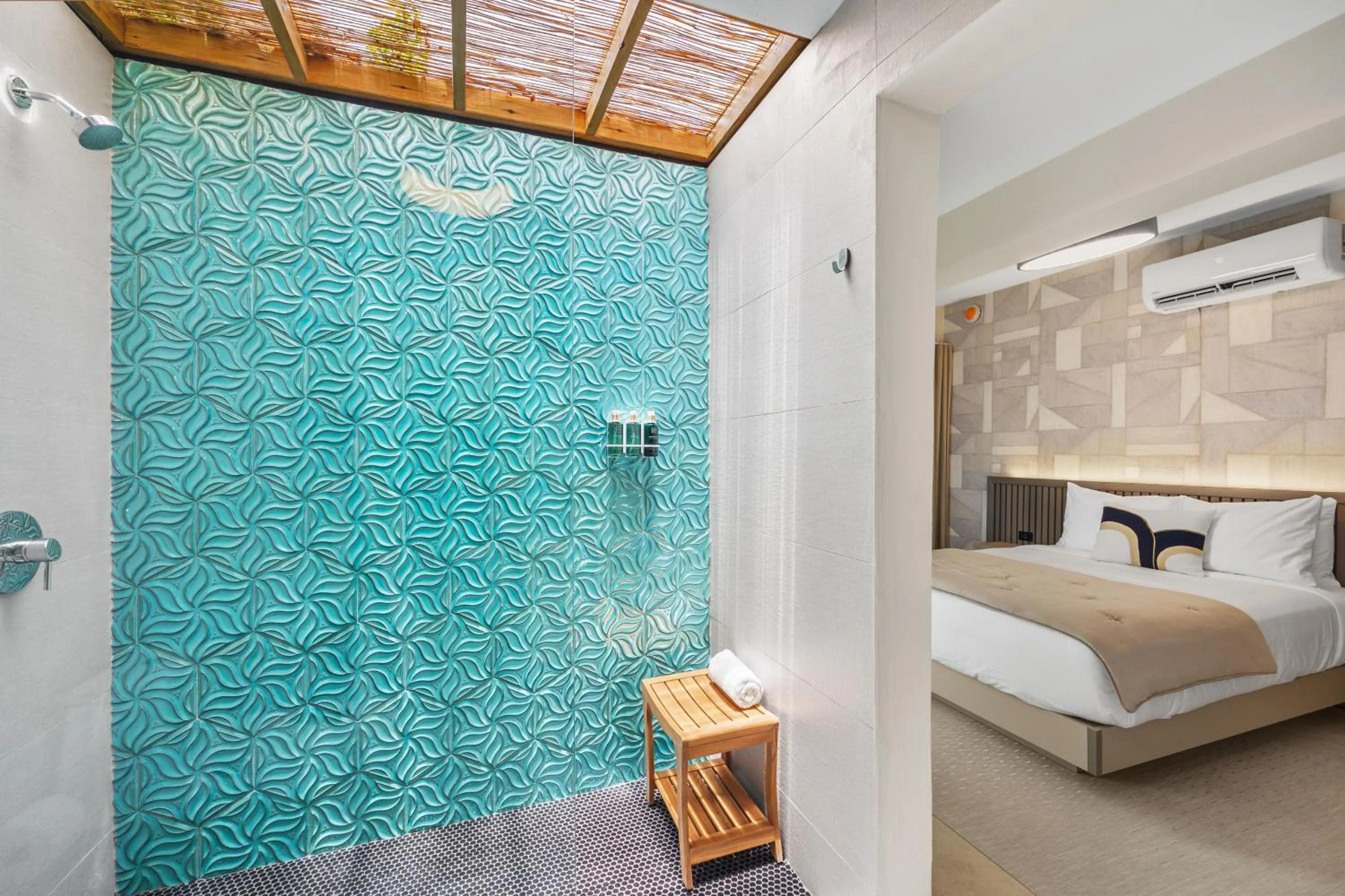 Other, Bed in The Weekender by Otium