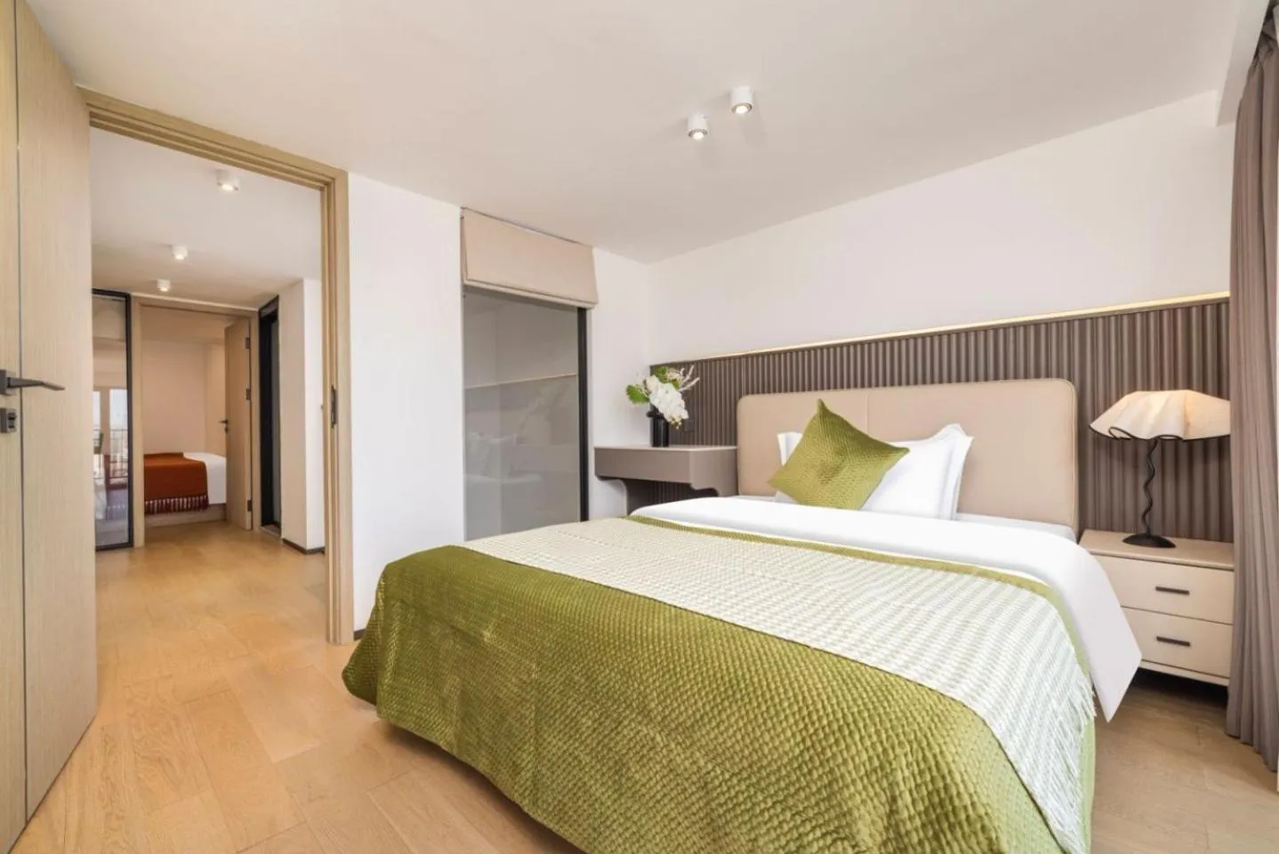 Bed in Mihua International Apartment - Guangzhou Yangang Subway Station Branch