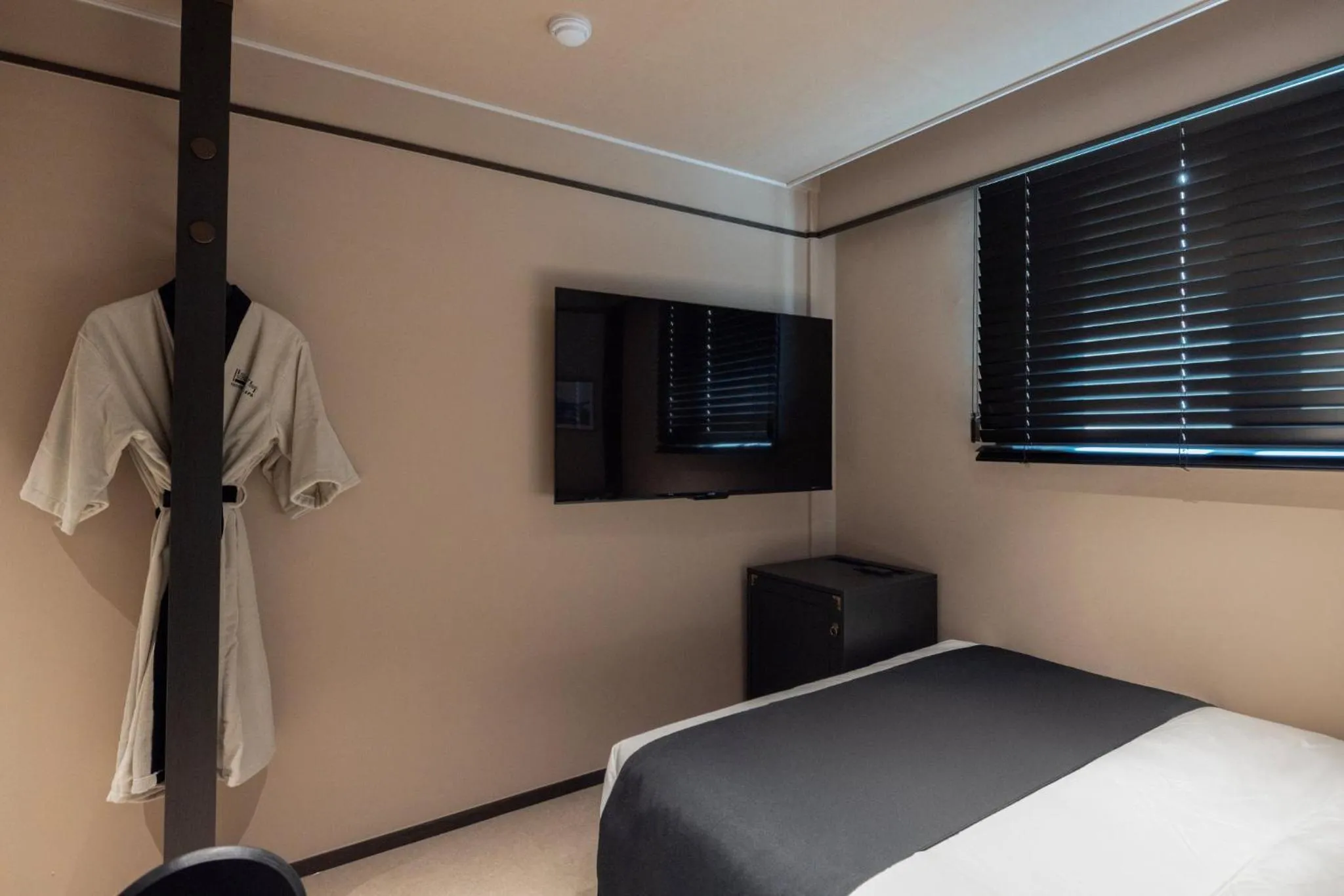 Photo of the whole room, Bed in Aank Hotel and Spa Jongno Unni