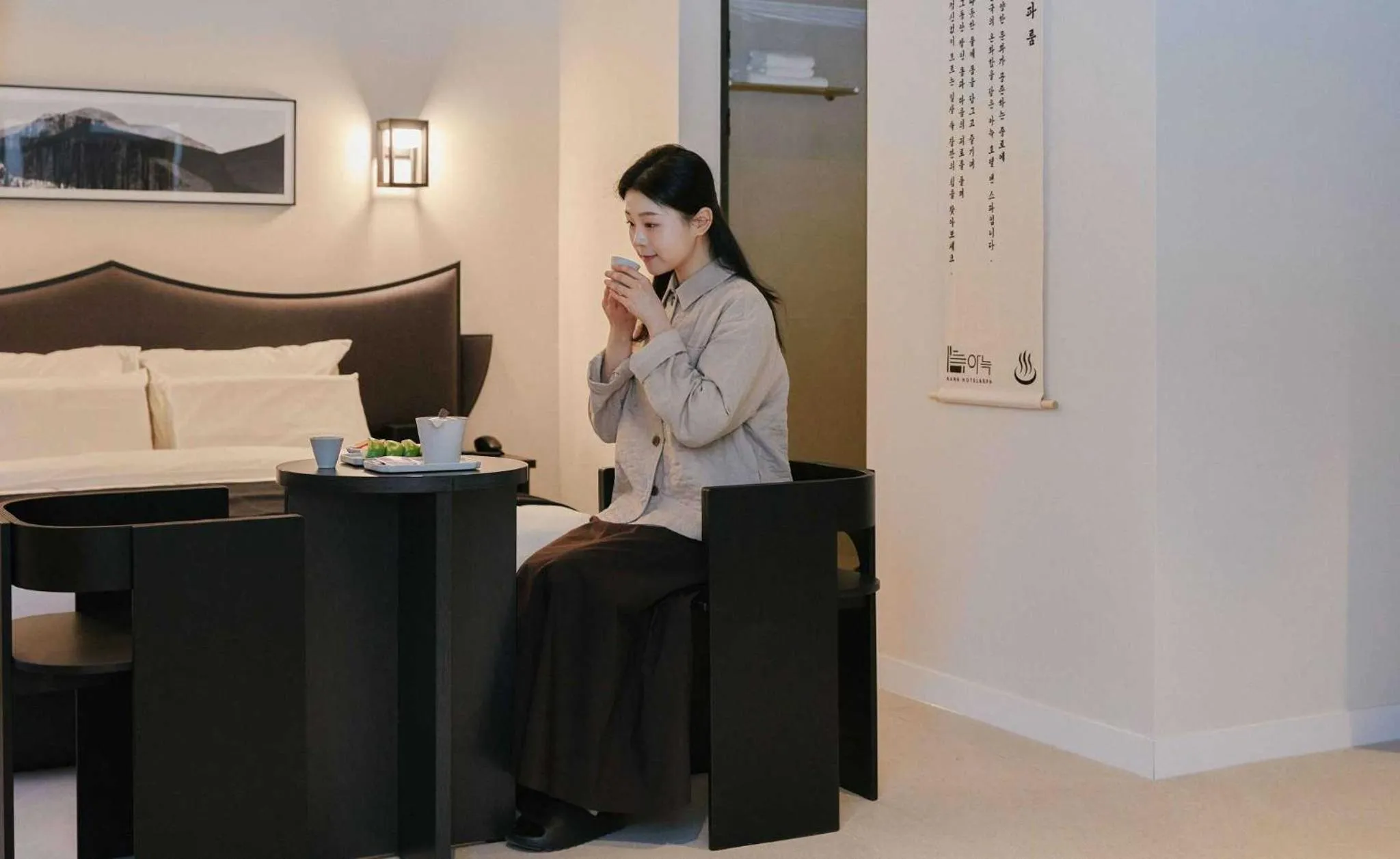 People in Aank Hotel and Spa Jongno Unni