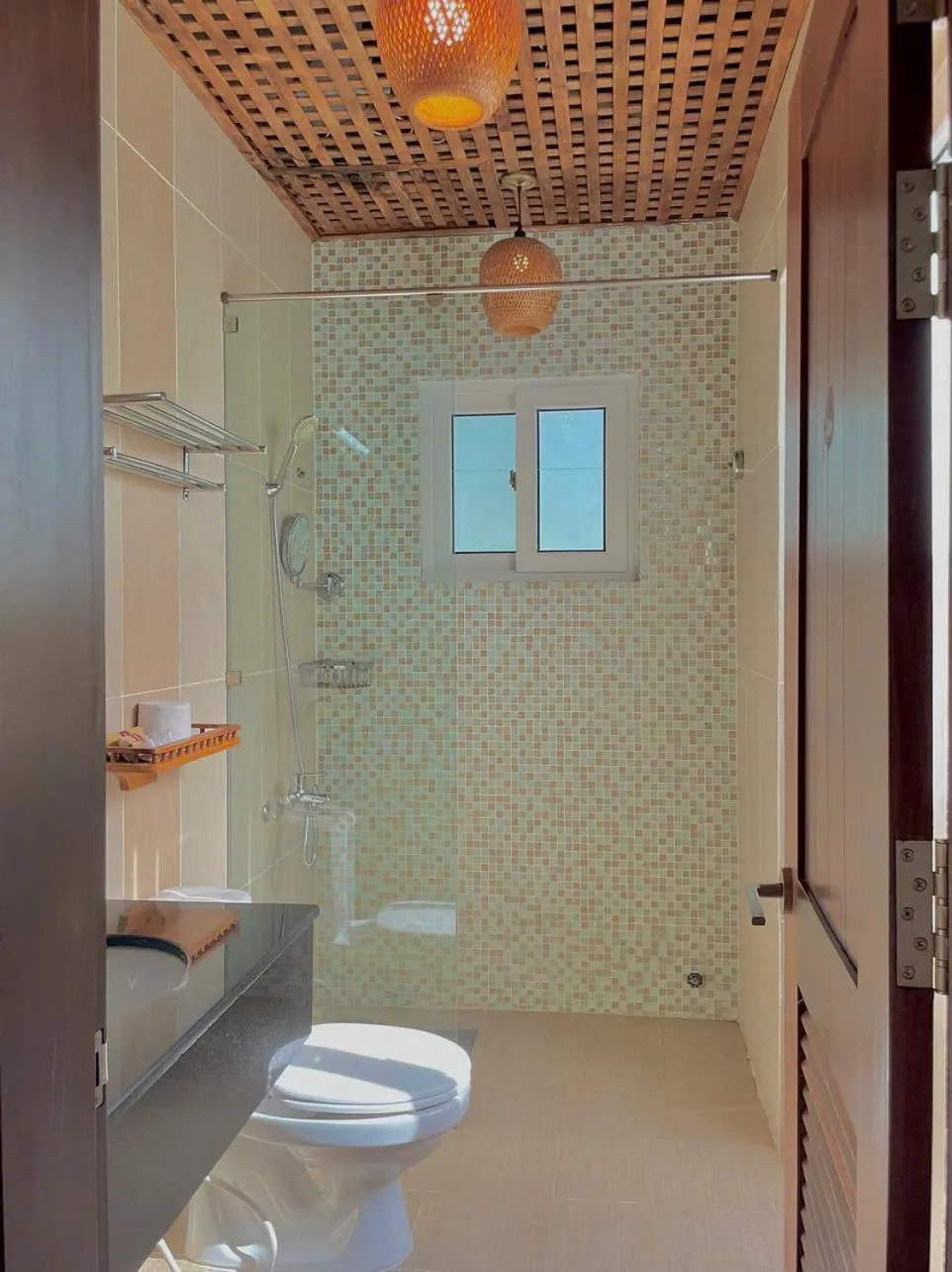 Shower in Melon Resort & Pickleball Club Mũi Né