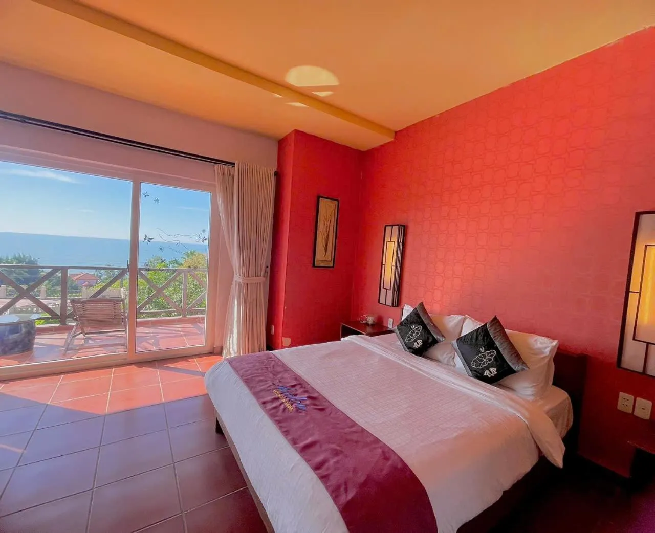 Bed in Melon Resort & Pickleball Club Mũi Né