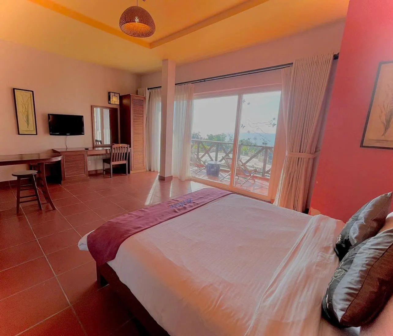 Bed in Melon Resort & Pickleball Club Mũi Né