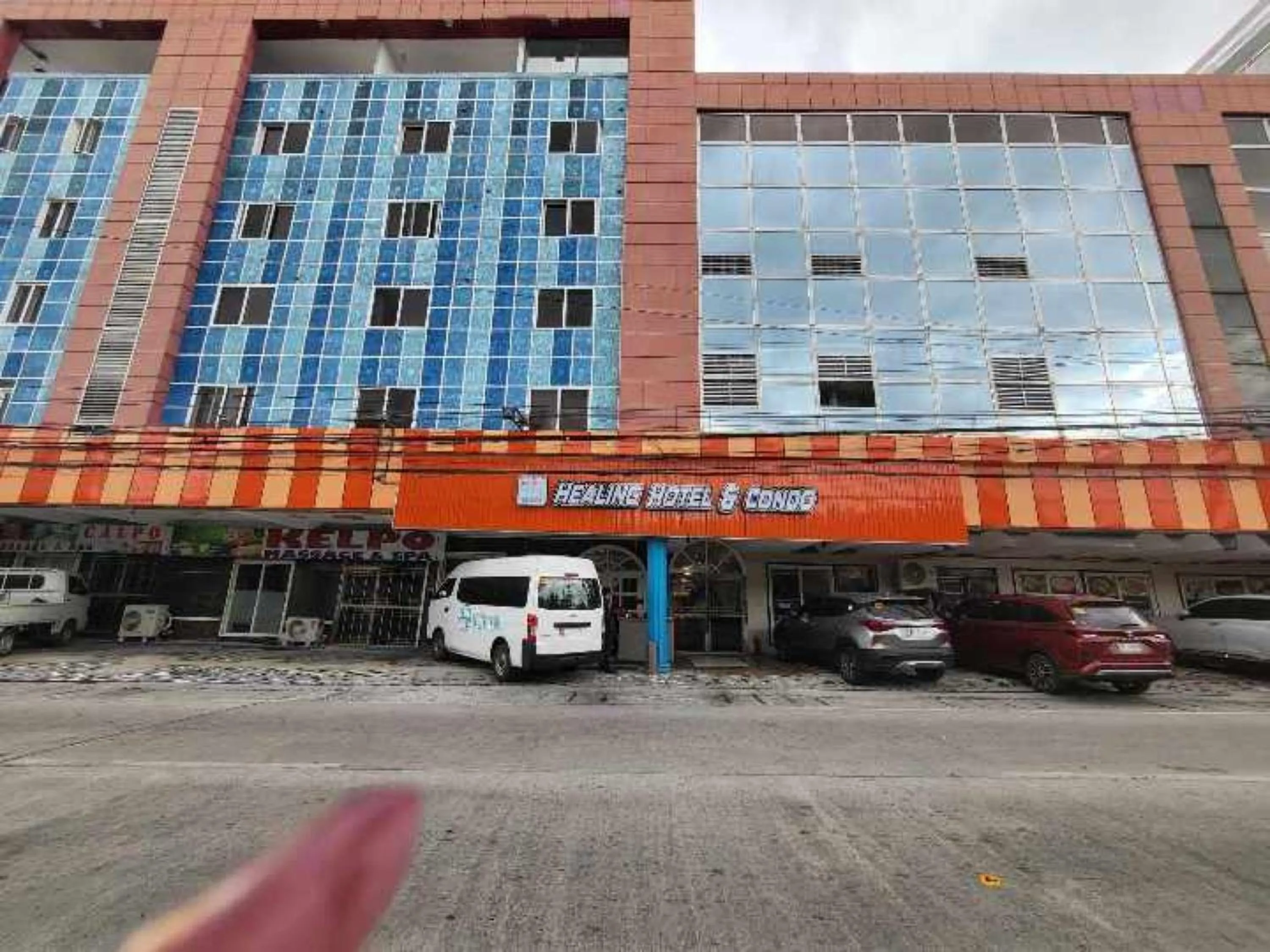 Property building in OYO 1141 Healing Condo Hotel