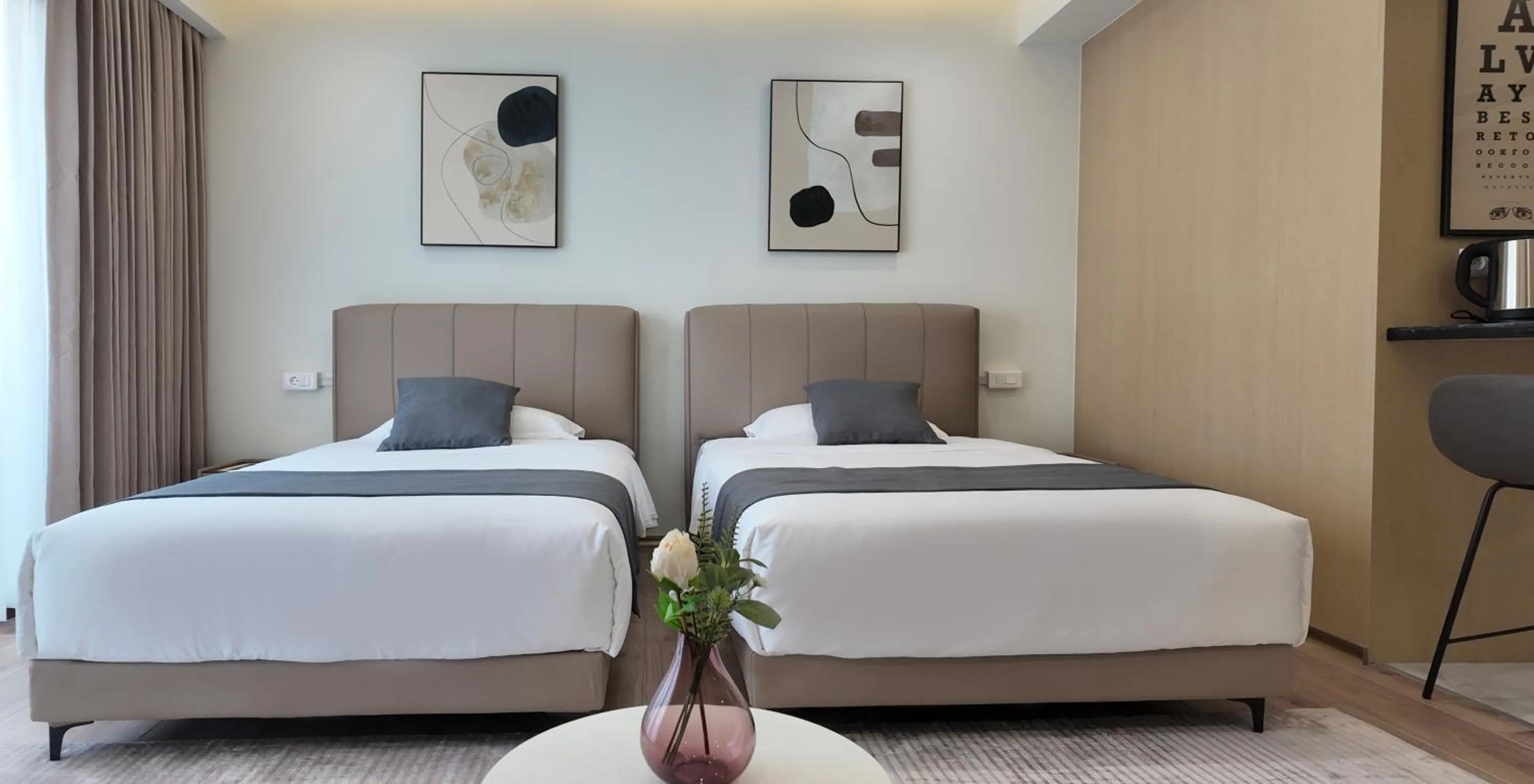 Bed in CC LUX Suites in Piraeus Port