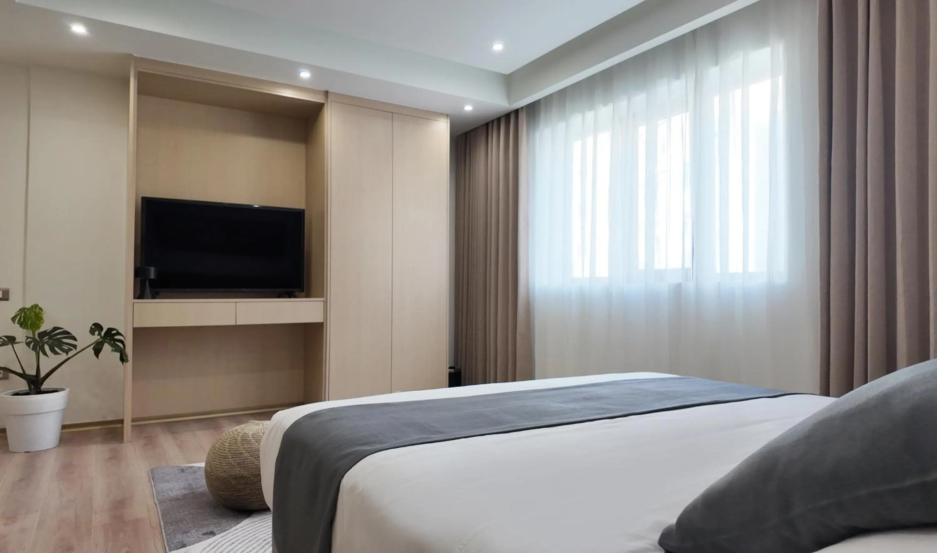 TV and multimedia, Bed in CC LUX Suites in Piraeus Port