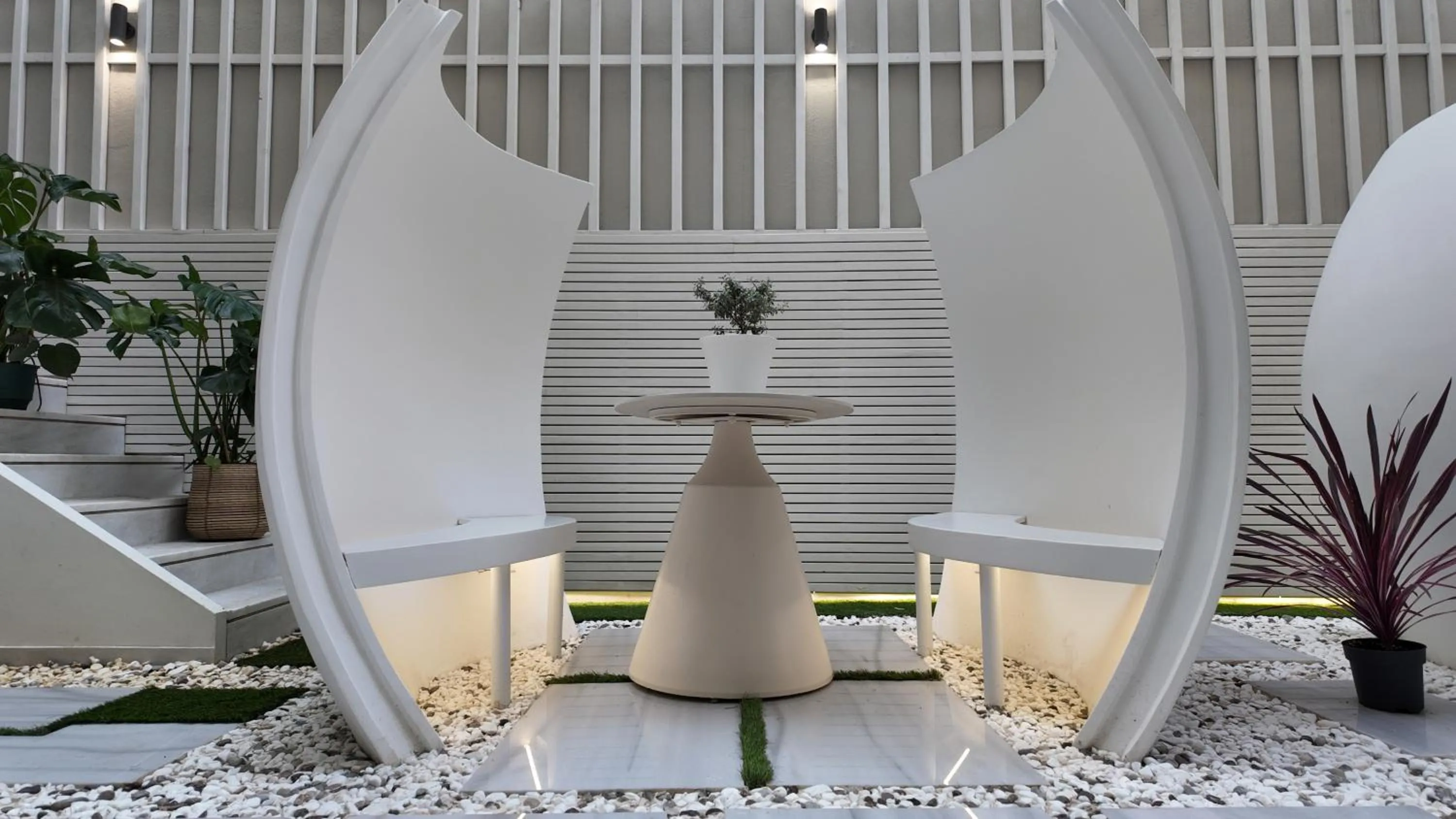 Garden in CC LUX Suites in Piraeus Port