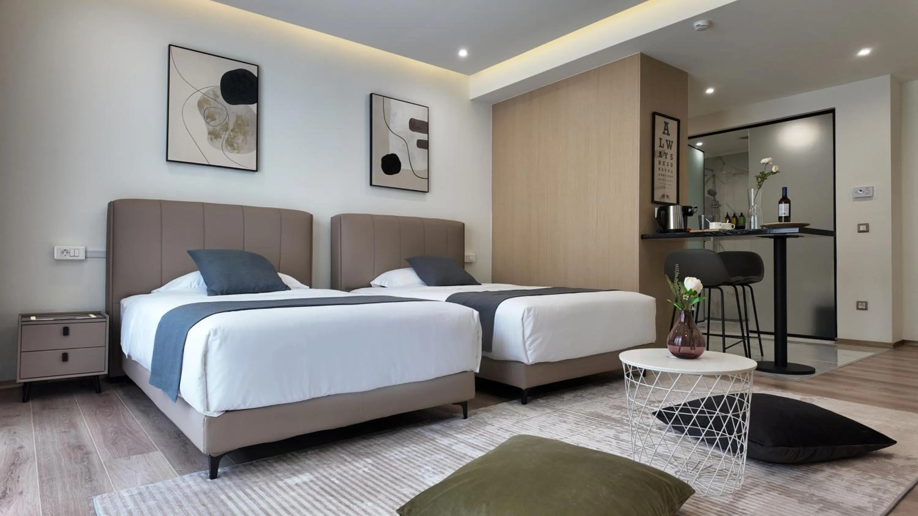 Bed in CC LUX Suites in Piraeus Port