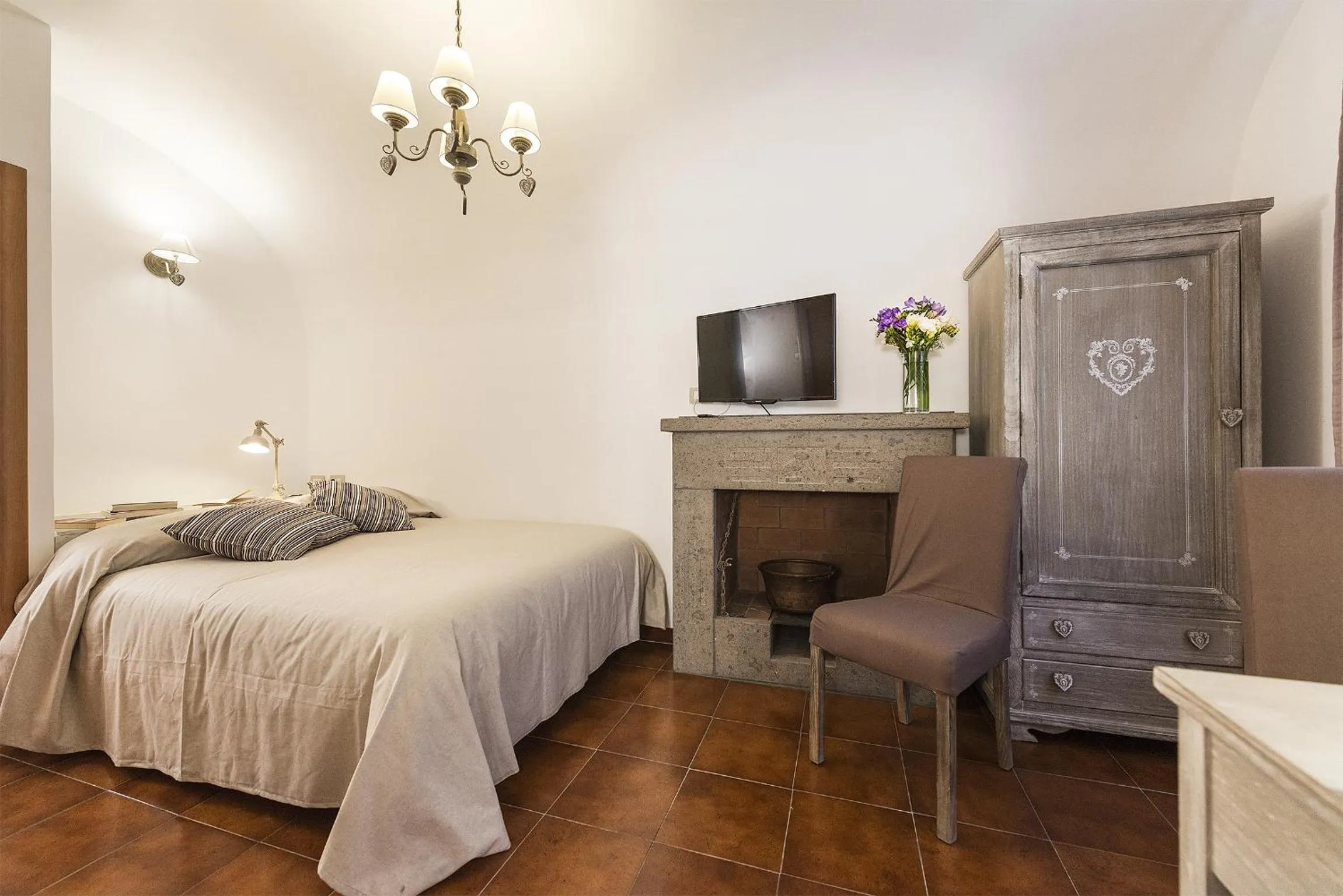Photo of the whole room, Bed in B&B I Tre Camini