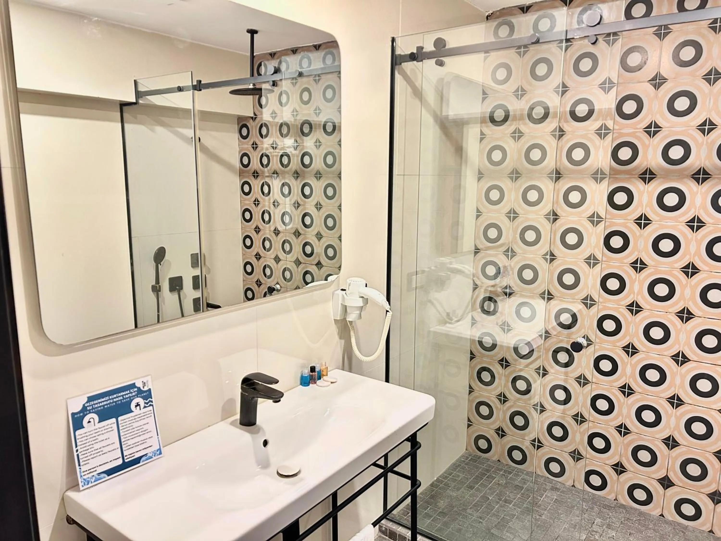 Bathroom in Fitas Oda Hotel