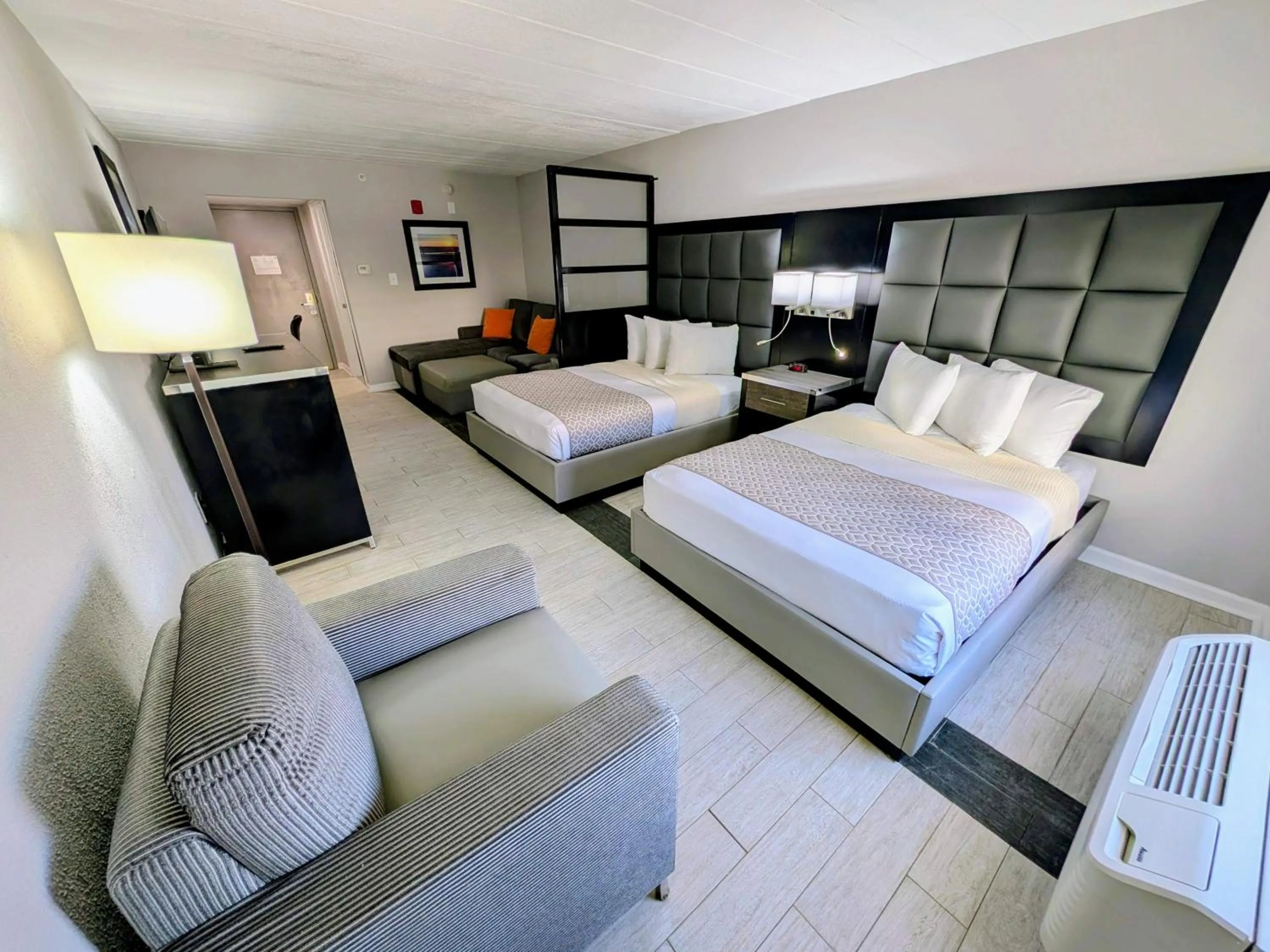 Bedroom, Bed in SOHO Suites Atlantic City Beach Block