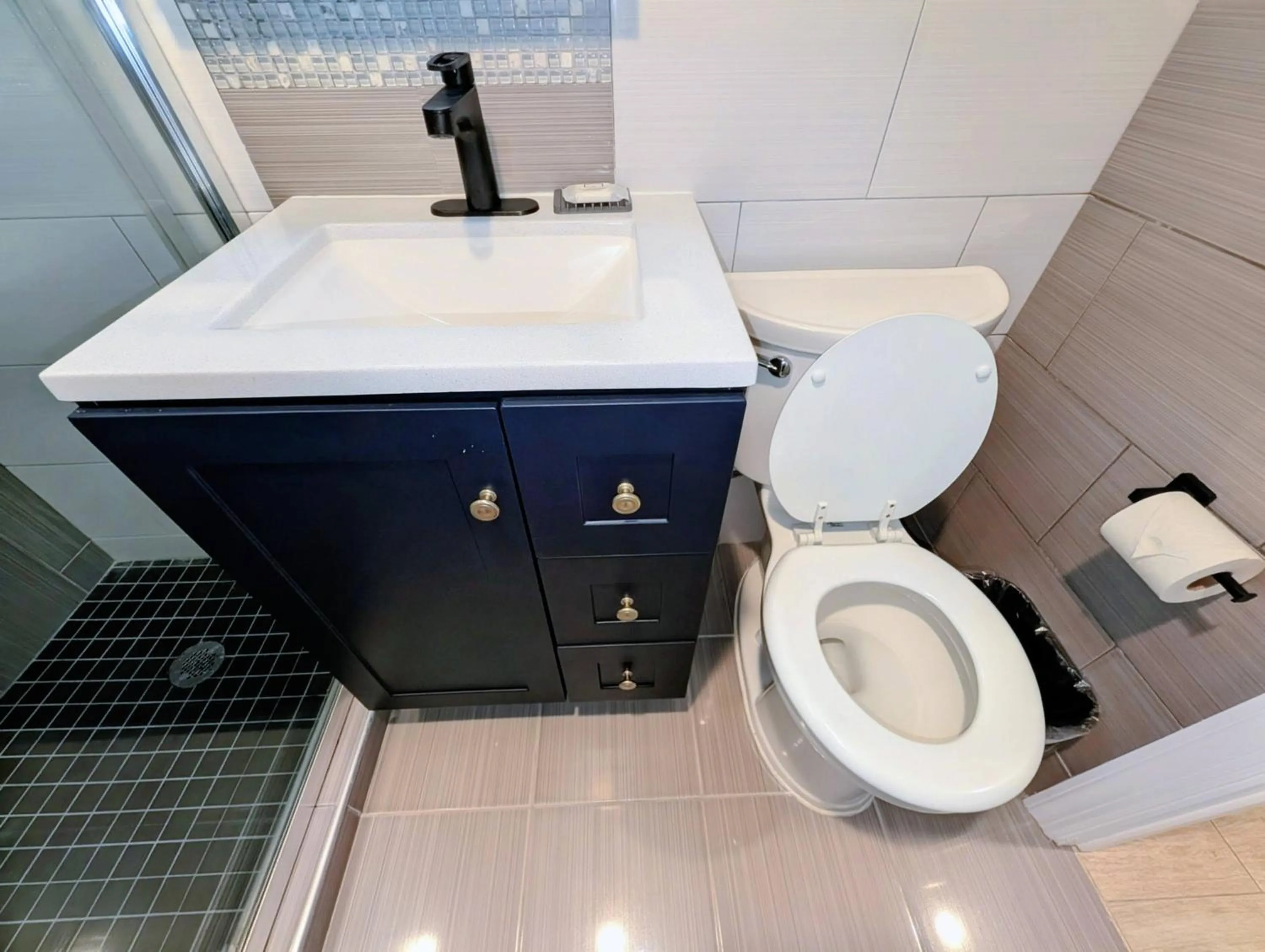 Bathroom in SOHO Suites Atlantic City Beach Block