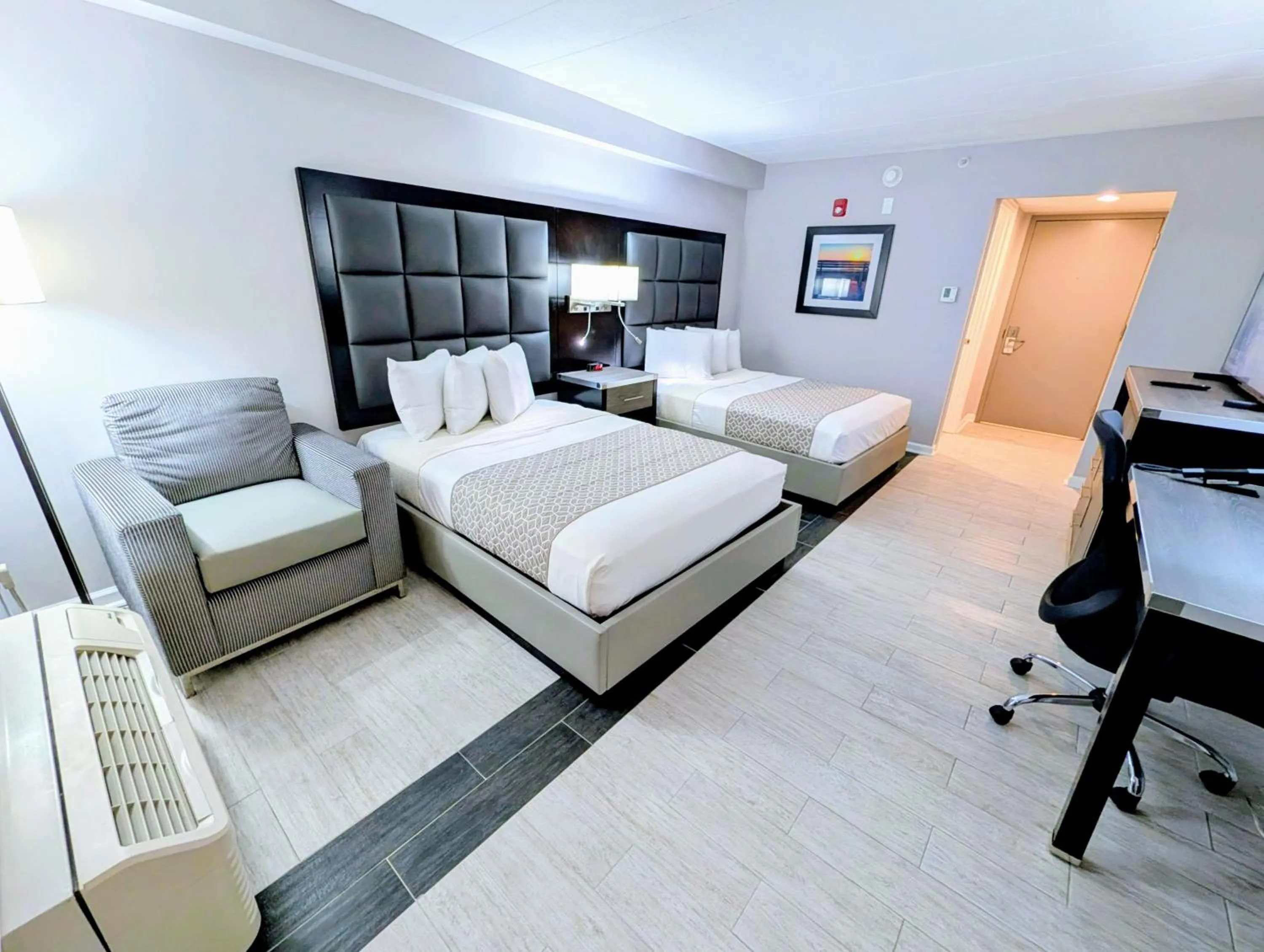 Bedroom, Bed in SOHO Suites Atlantic City Beach Block