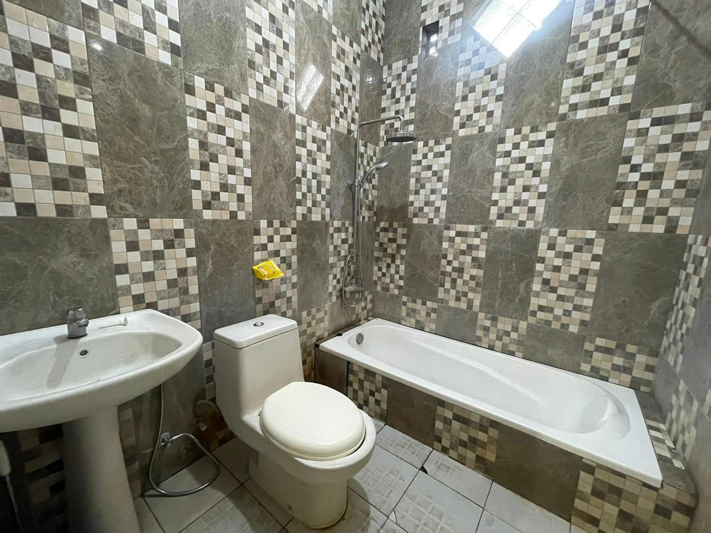 Bathroom in Villa Palacios Syari'ah Bukittinggi