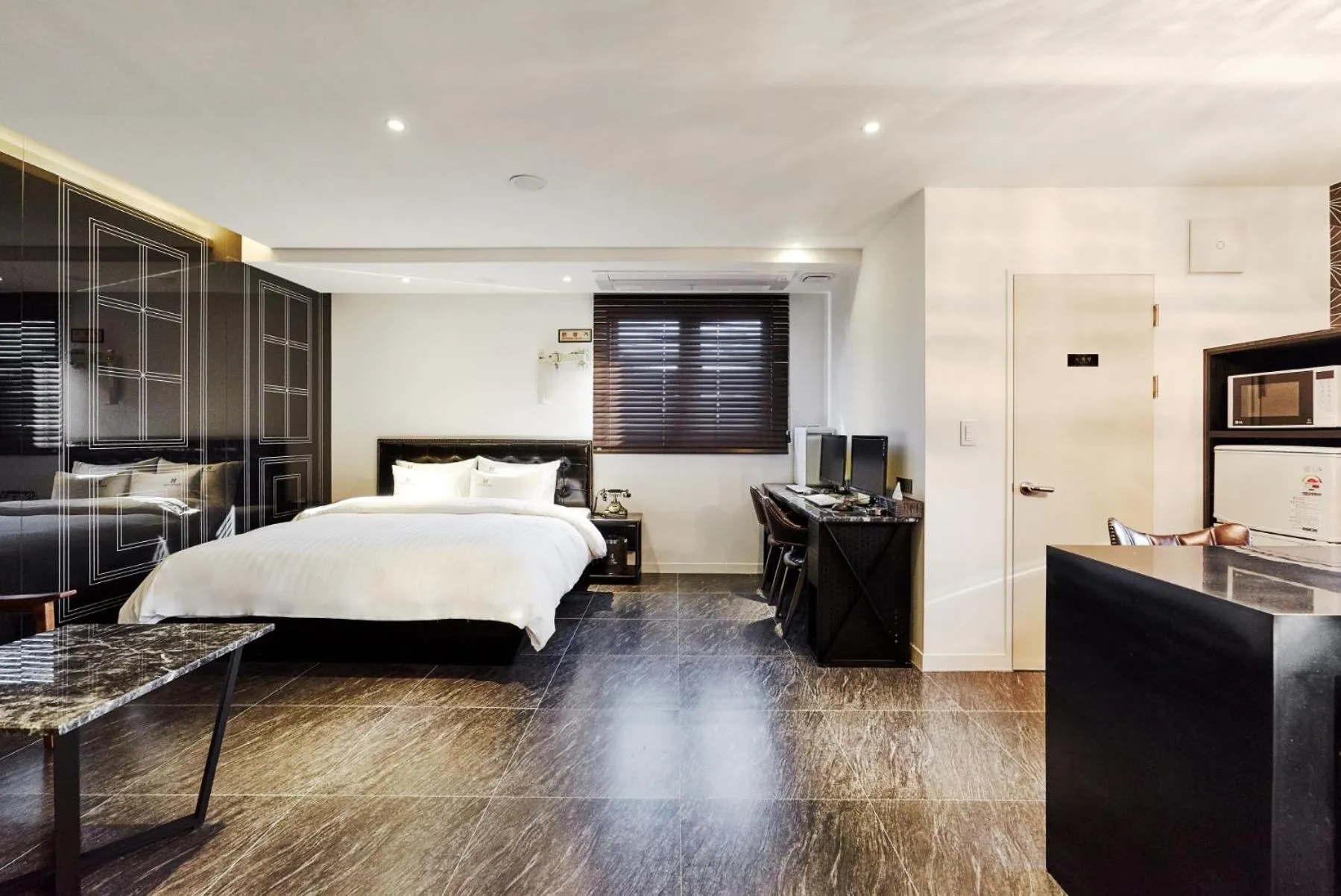 Bed in Hotel The Class