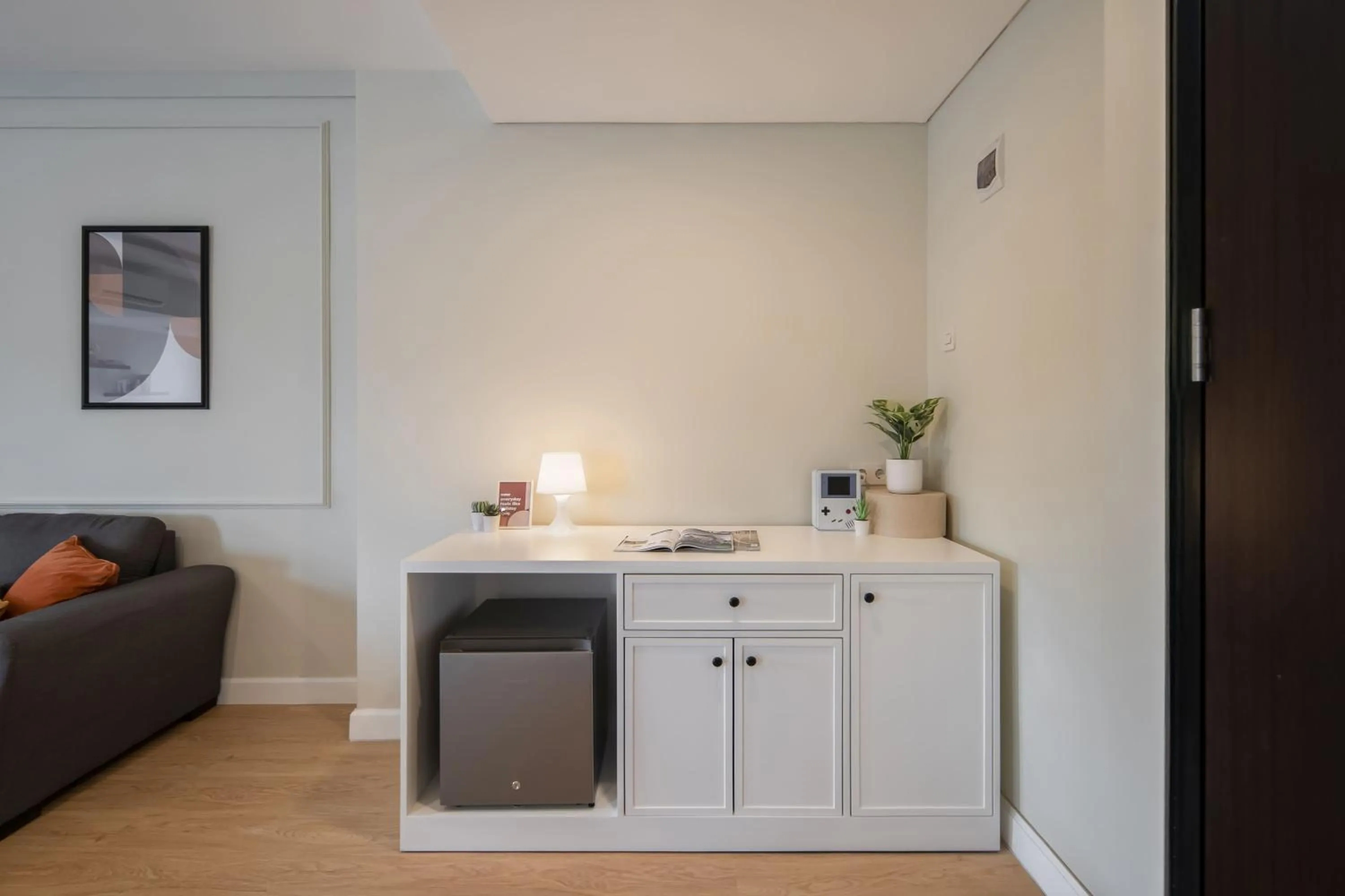 minibar in Cove Odilia Suite