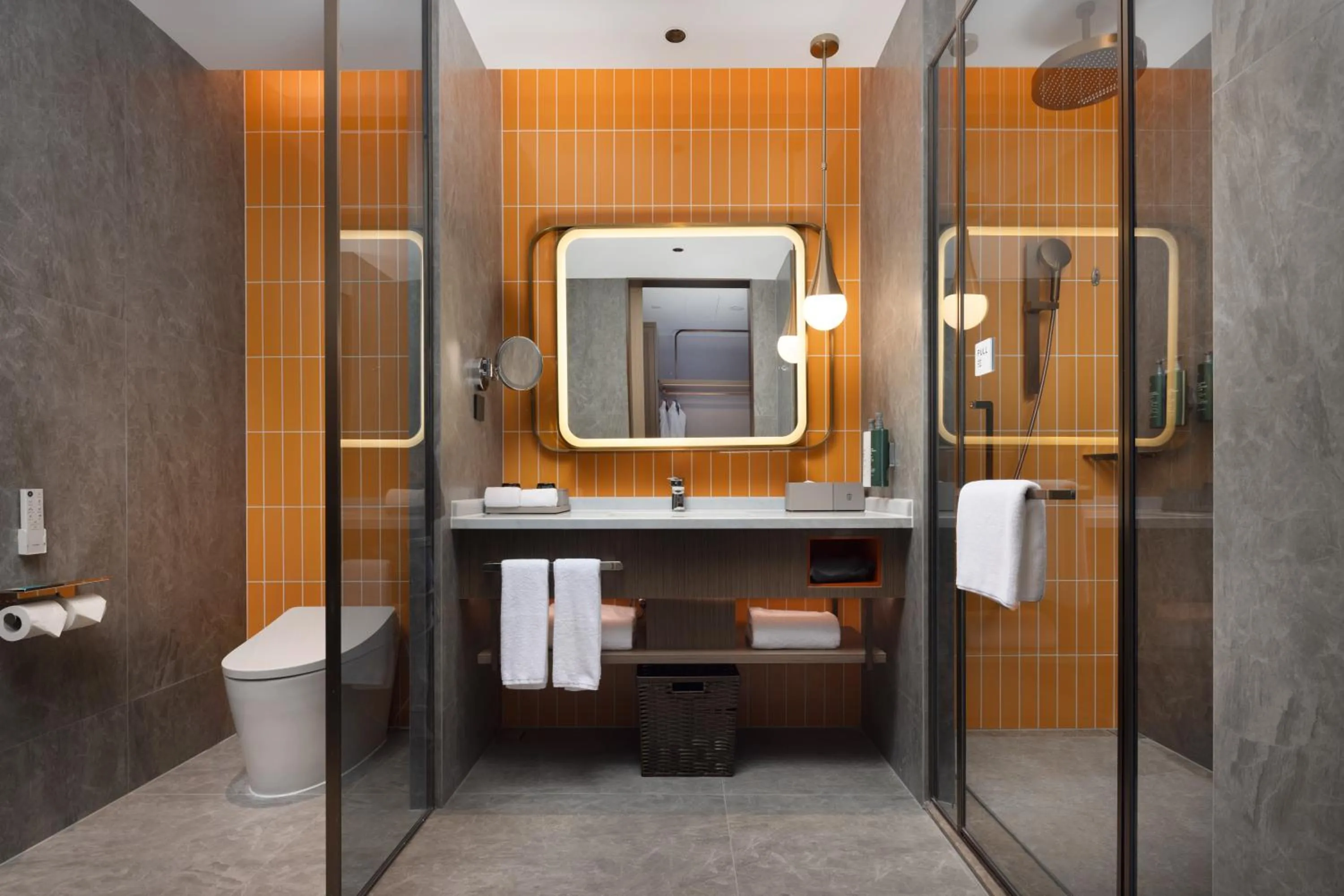 Shower in Home2 Suite by Hilton Yiwu World Trade Center