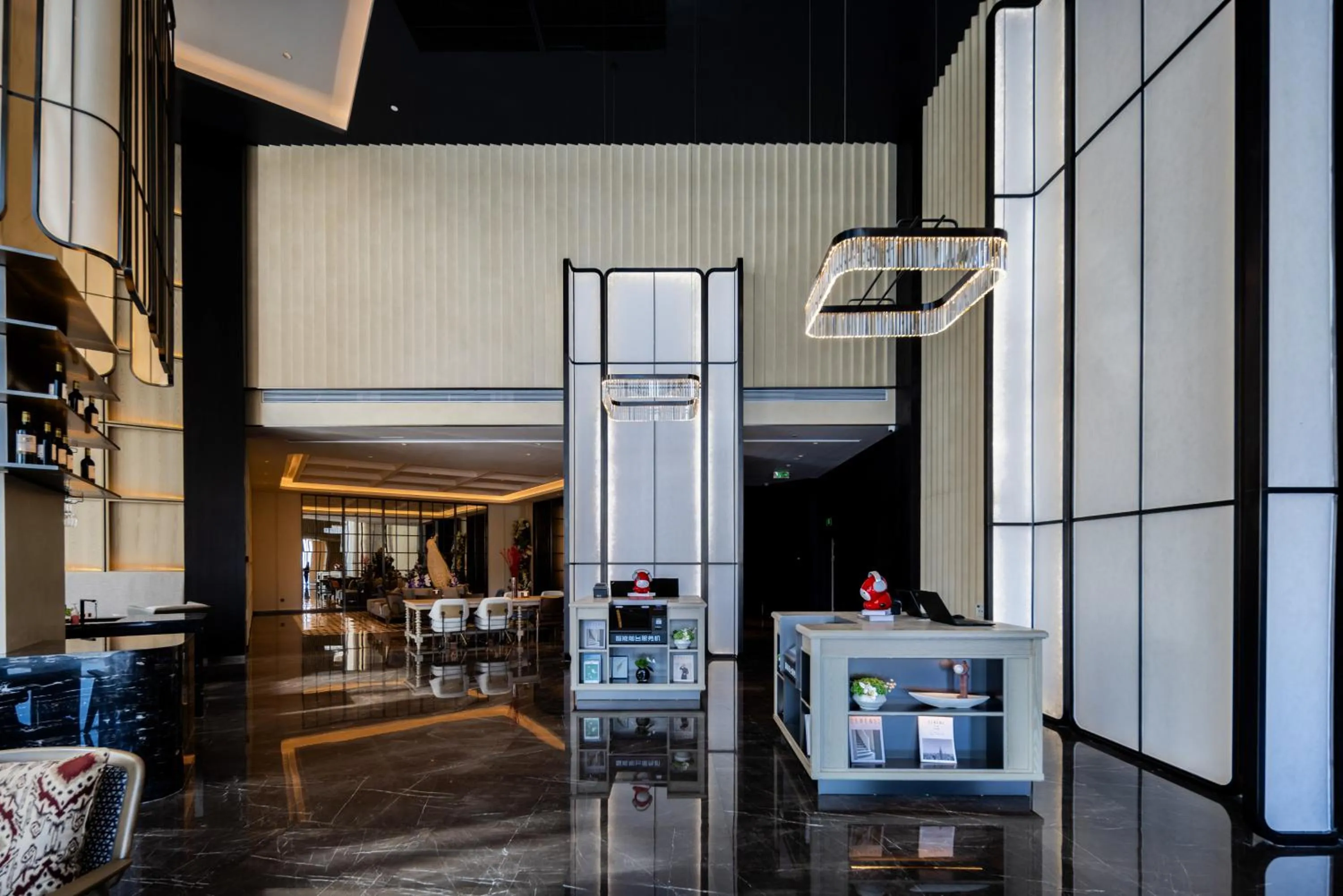 On-site shops in UrCove By Hyatt Guangzhou Baiyun Airport