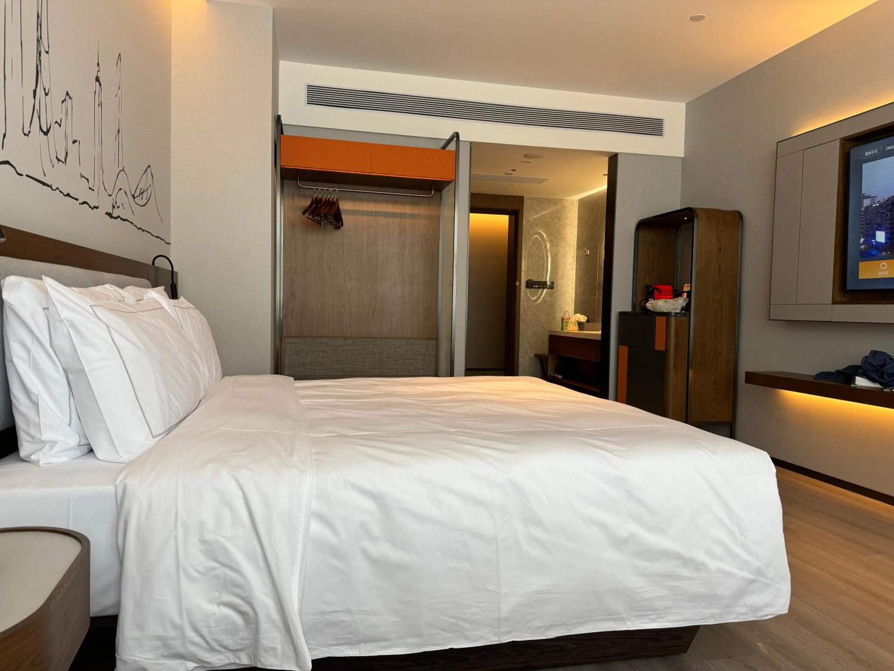 Bedroom, Bed in UrCove By Hyatt Guangzhou Baiyun Airport
