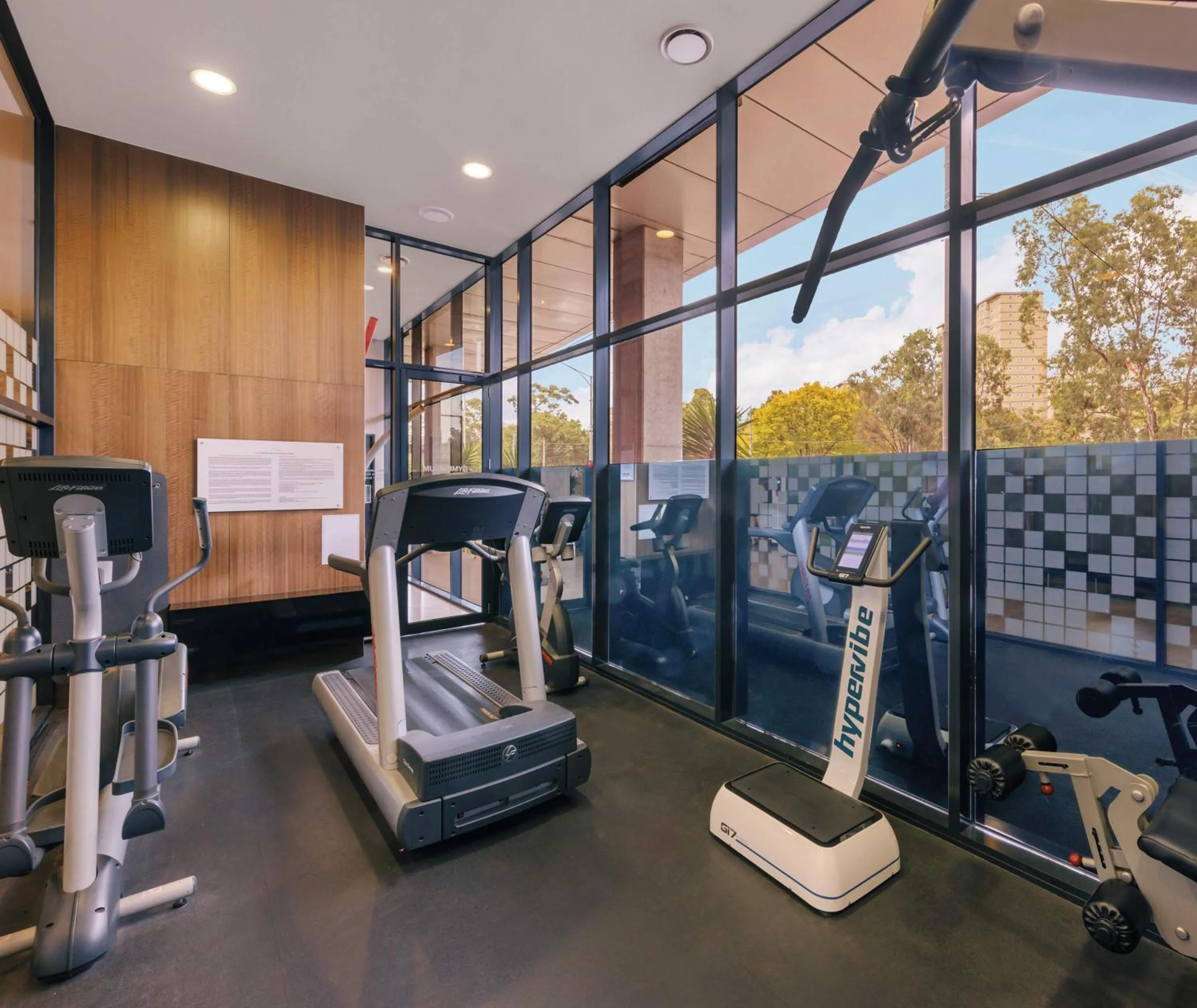 Fitness centre/facilities in Oaks Melbourne Flemington Suites