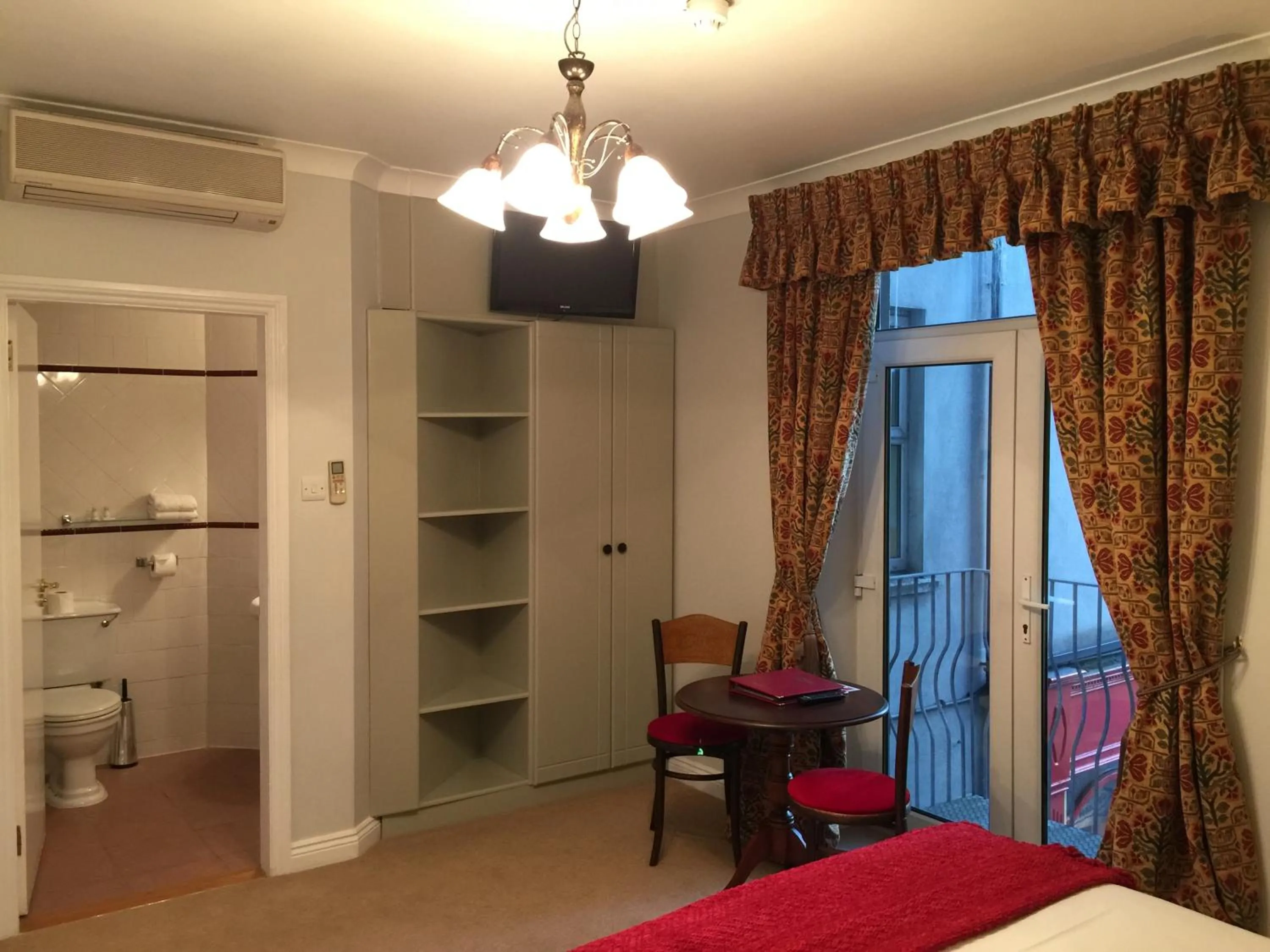 Bed in O Donovans Hotel