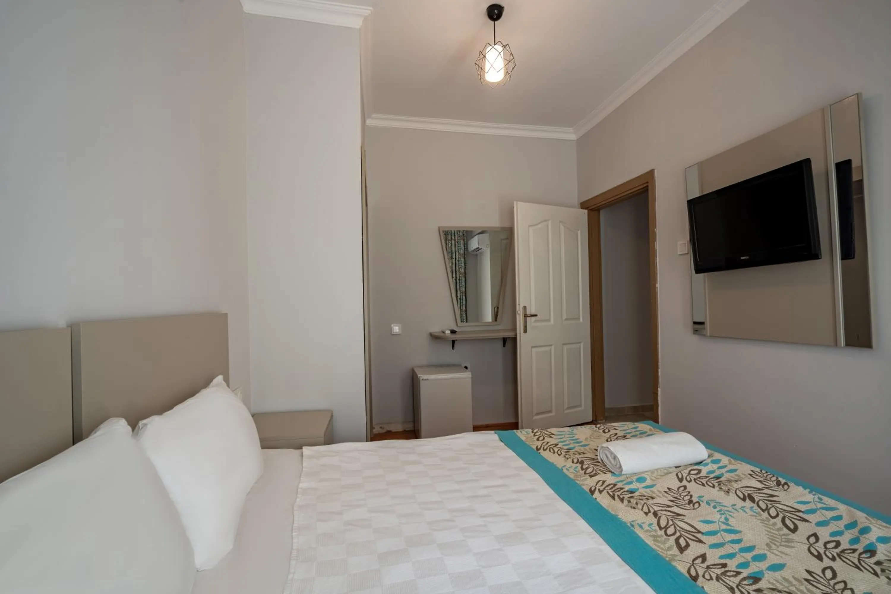 Bed in Side Nusso Beach Club - All Inclusive