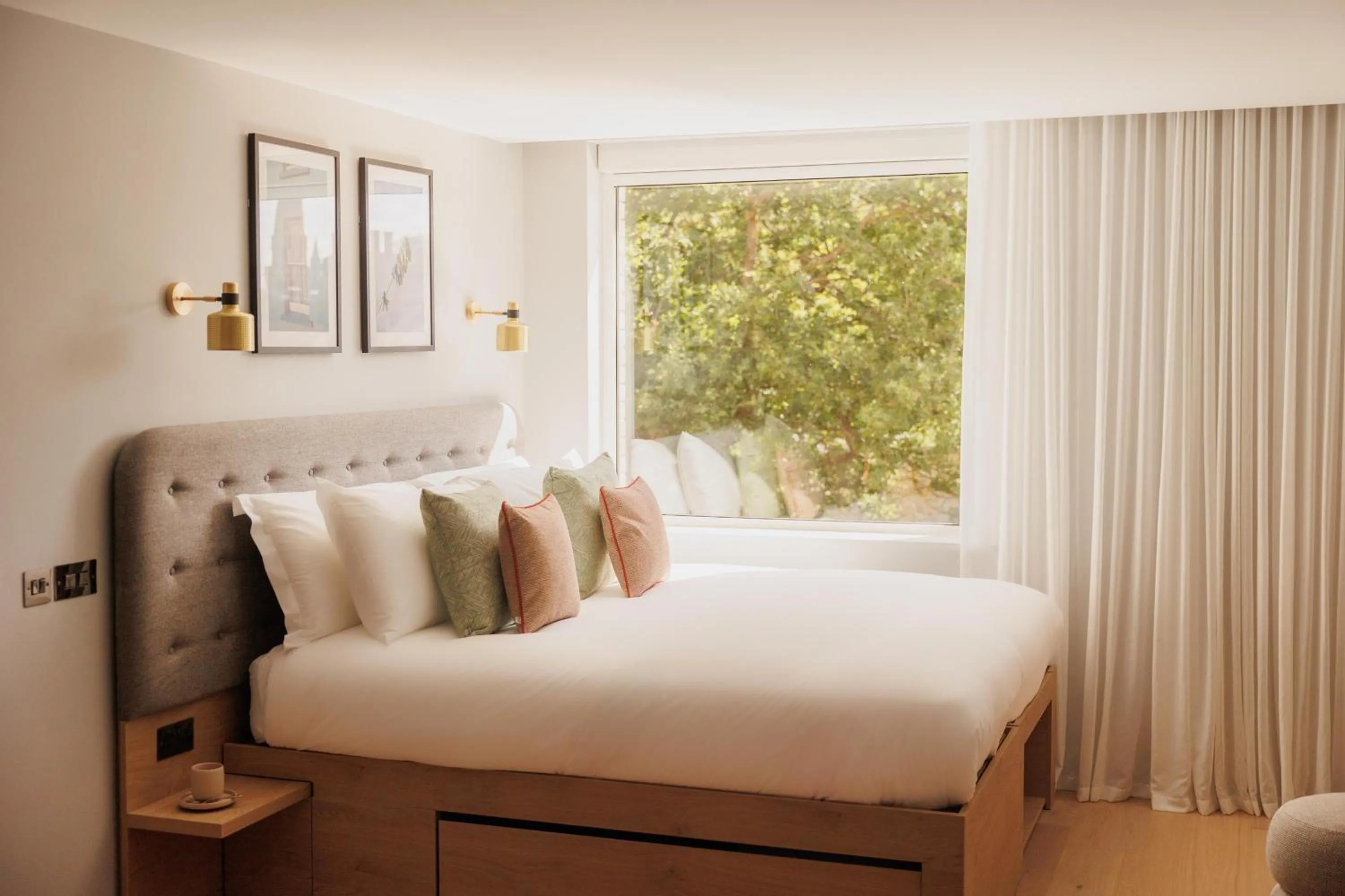 Bedroom, Bed in Wilde Cambridge City Centre