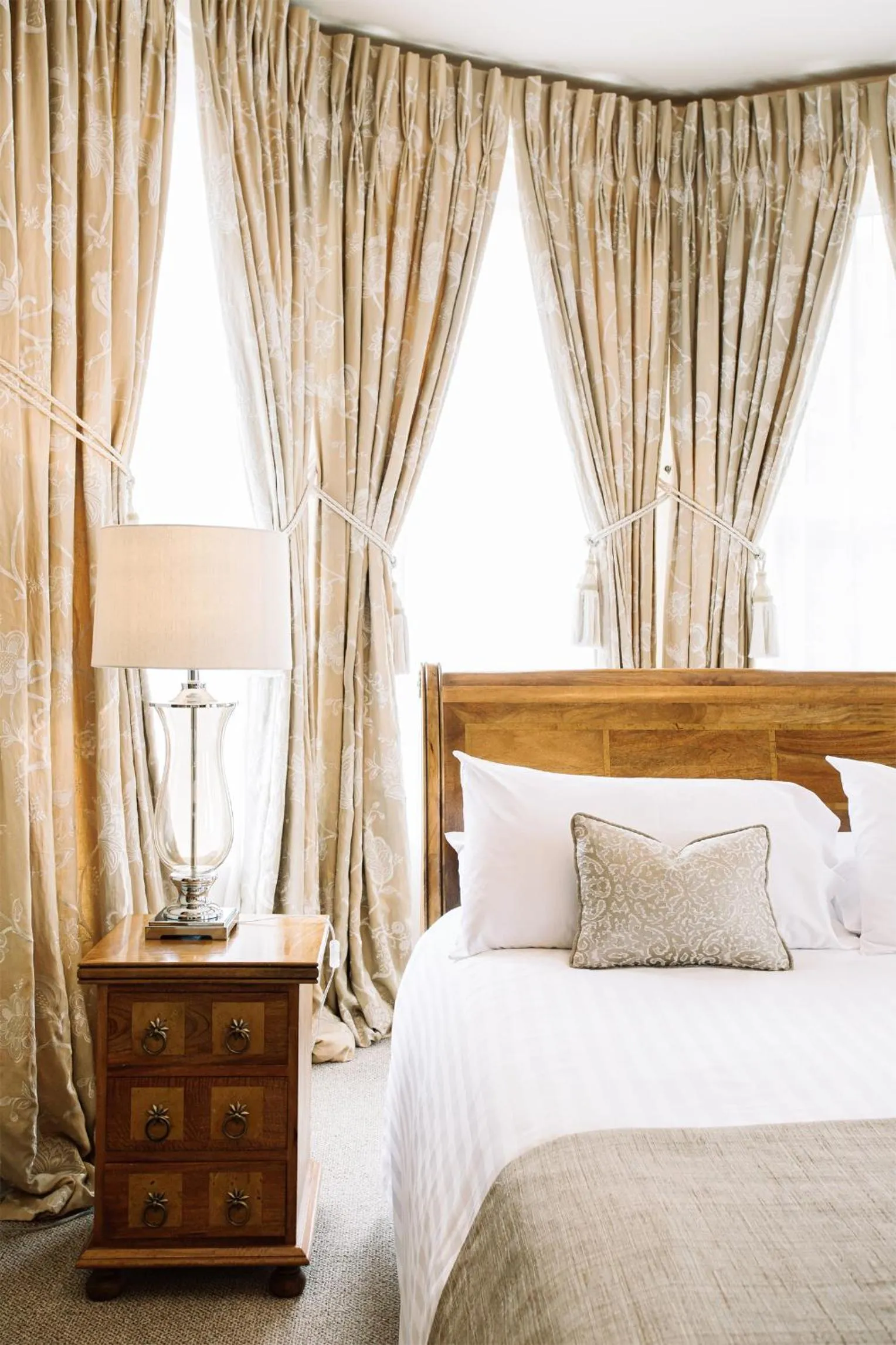 Bedroom, Bed in Tullyglass House Hotel