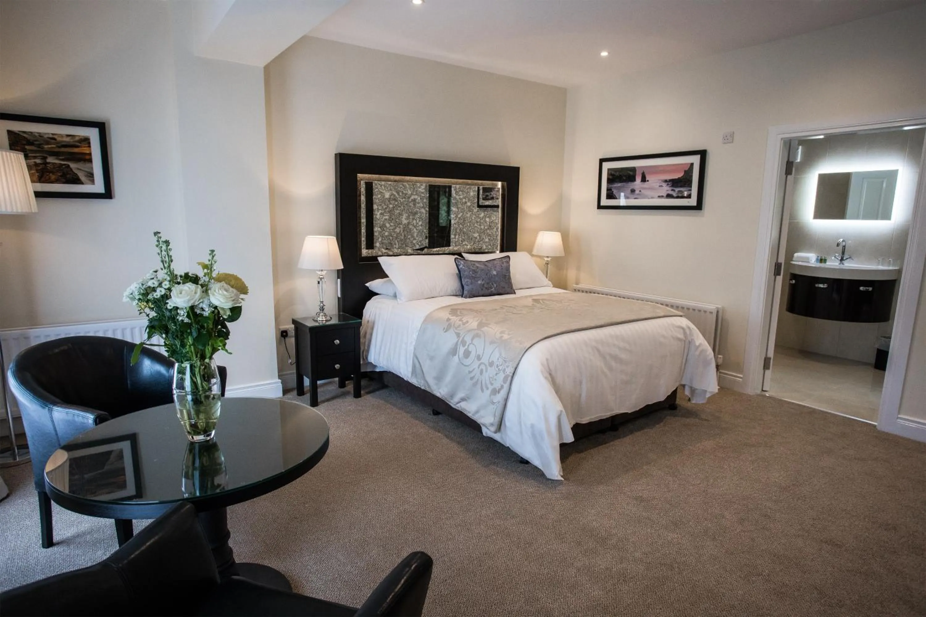 Photo of the whole room, Bed in Tullyglass House Hotel