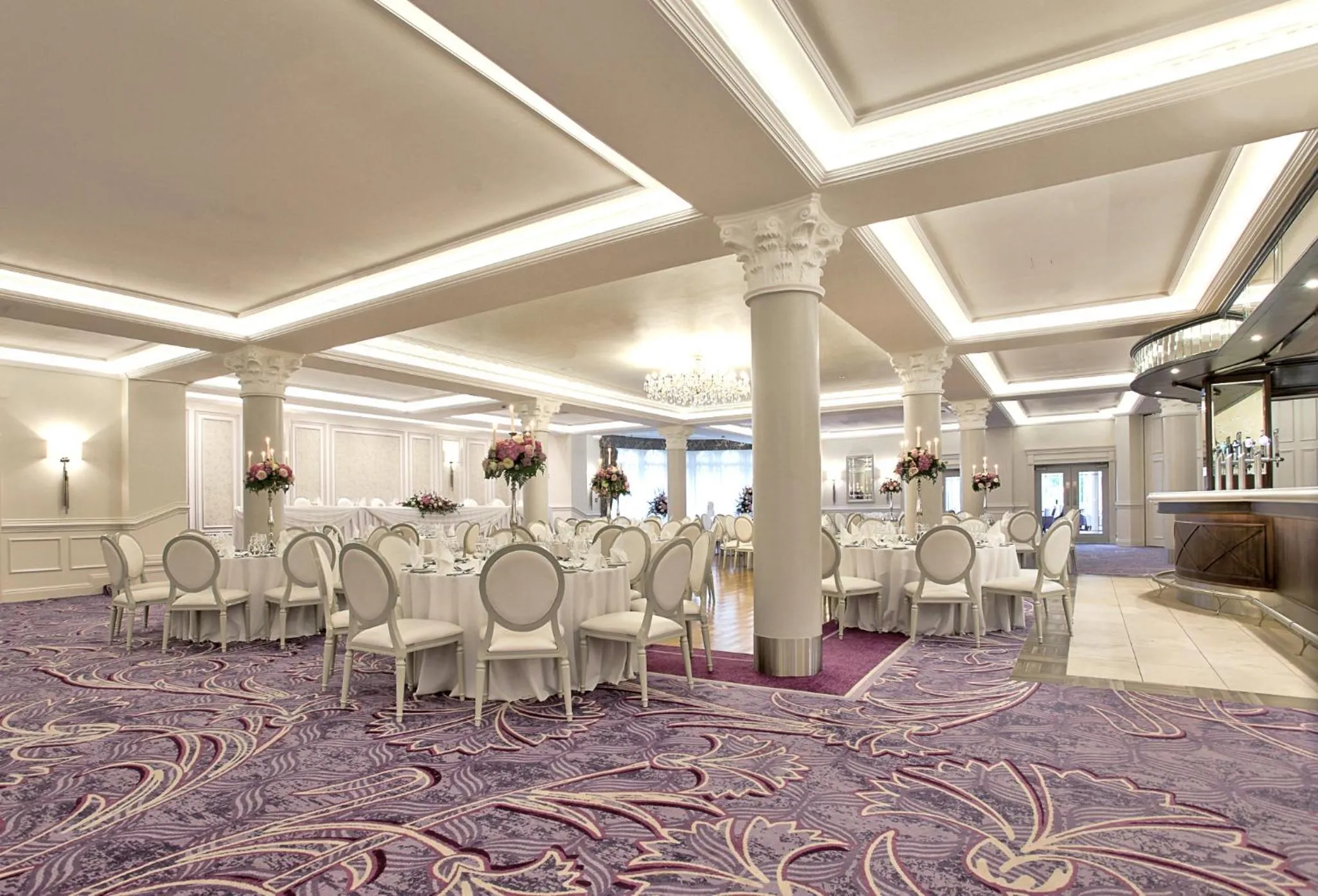 Photo of the whole room in Tullyglass House Hotel