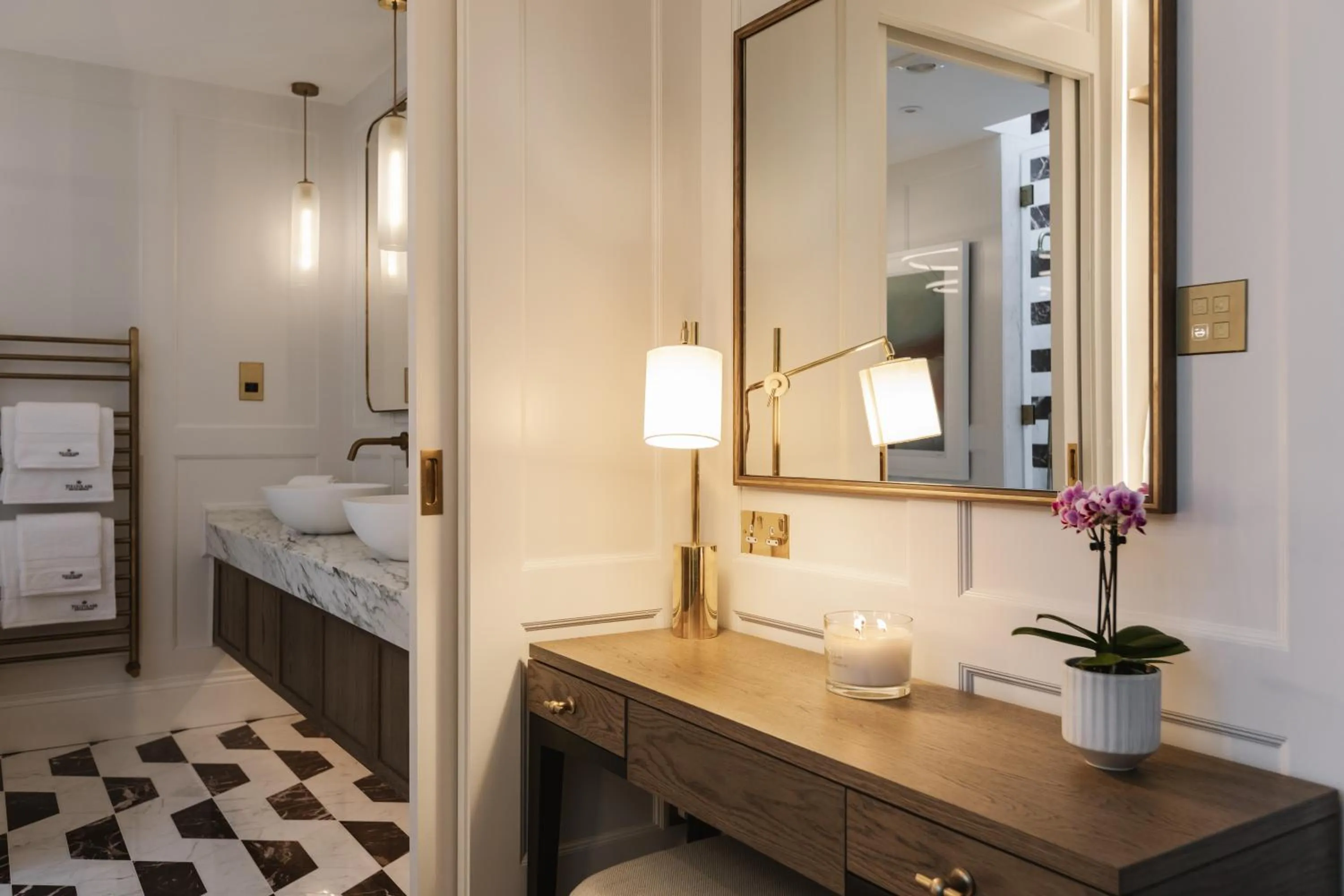 Bathroom, Bed in Tullyglass House Hotel