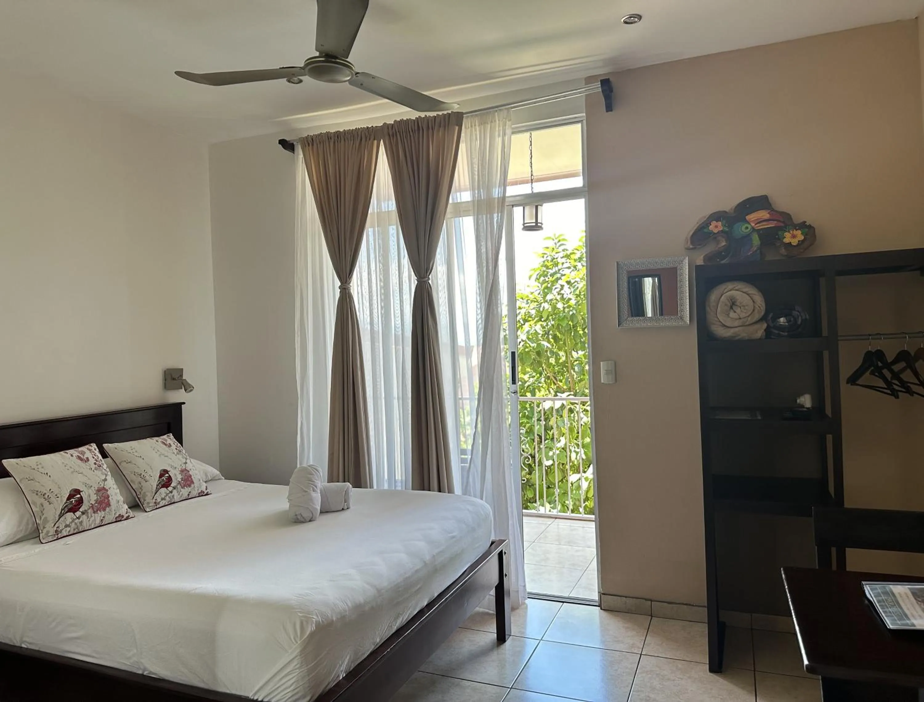 Bedroom, Bed in Boutique Hotel Casa de Lis, Turrialba