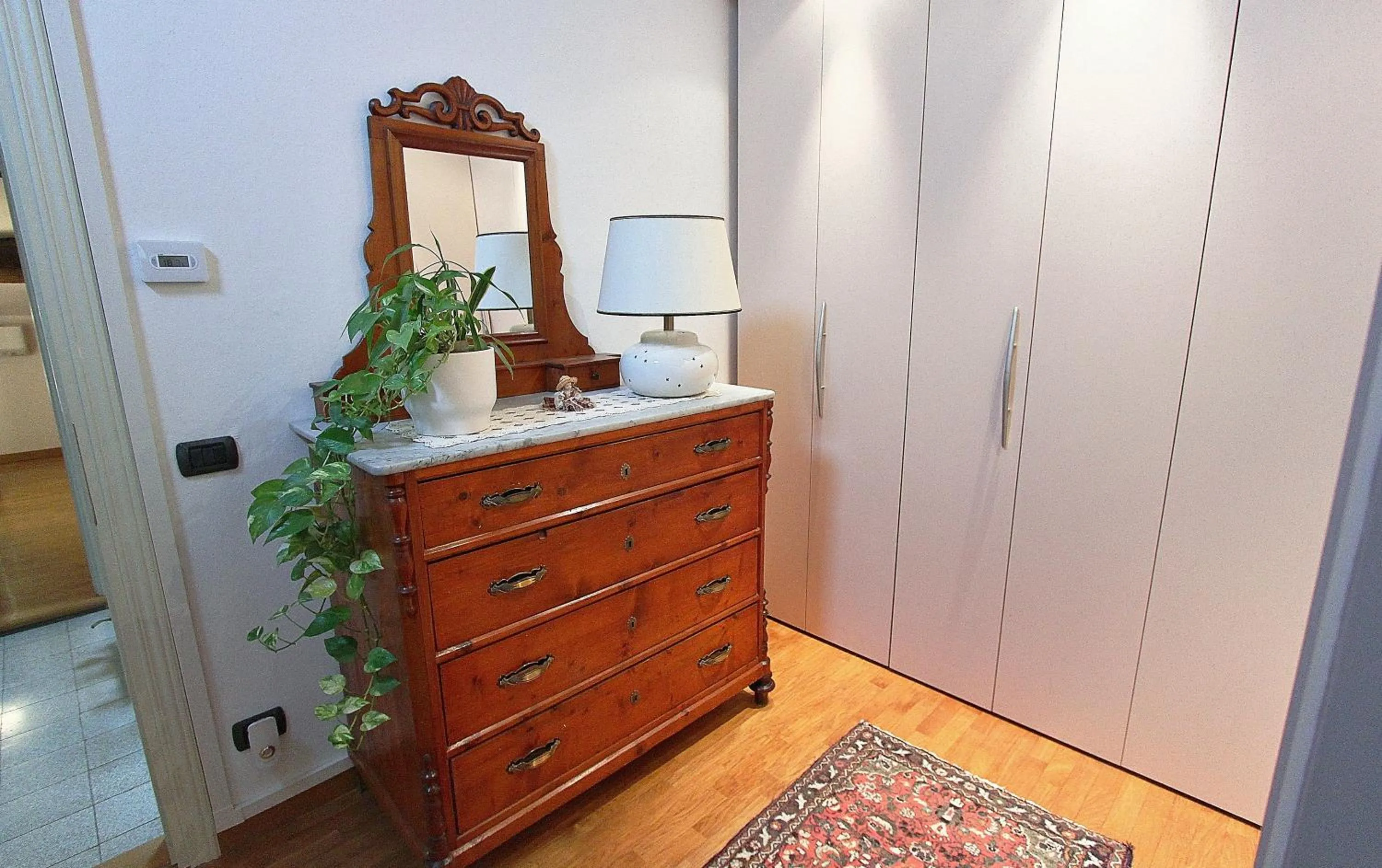 Decorative detail in Il Fiore all'Occhiello