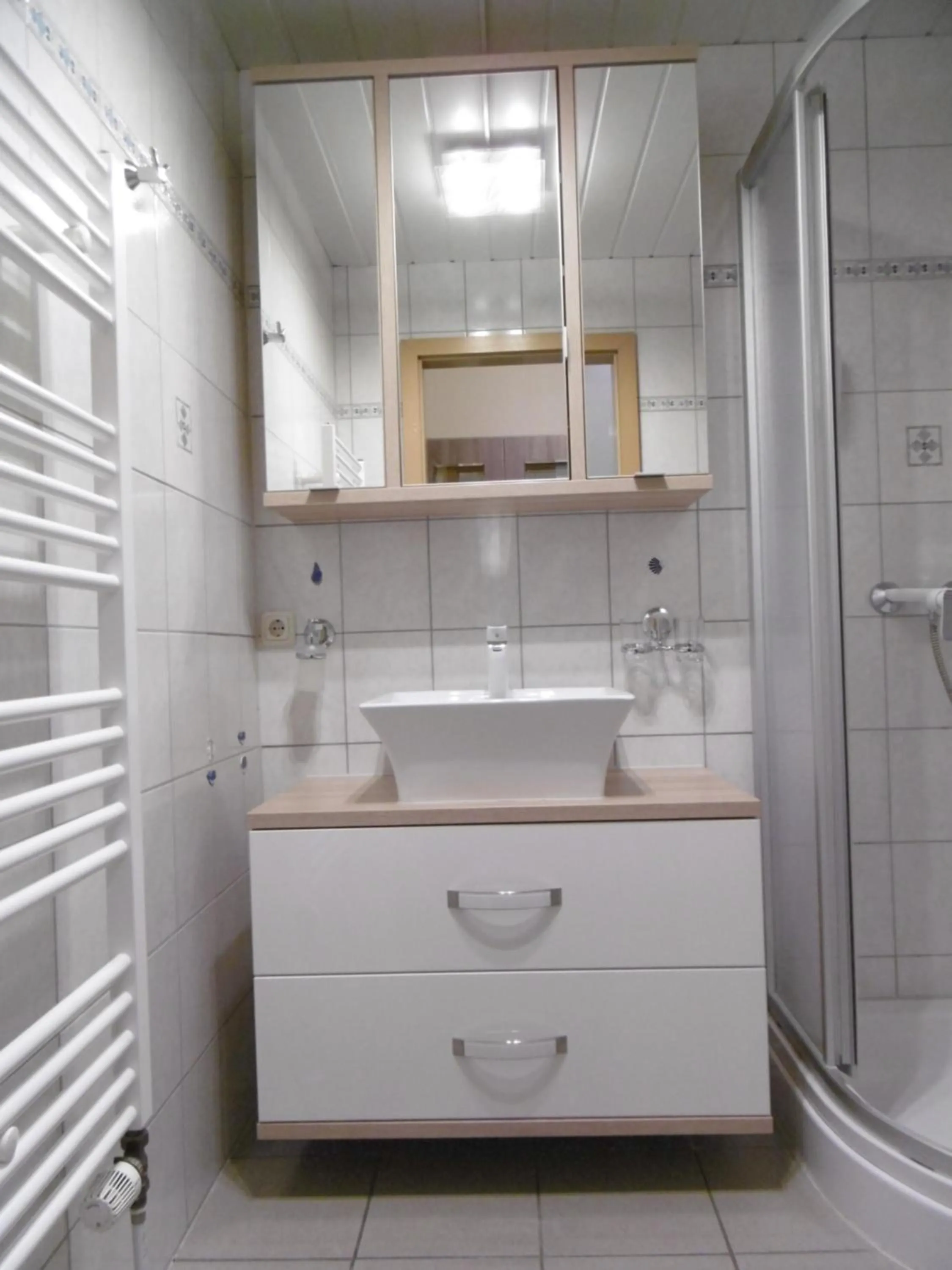 Shower in Hotel Drostenhof garni