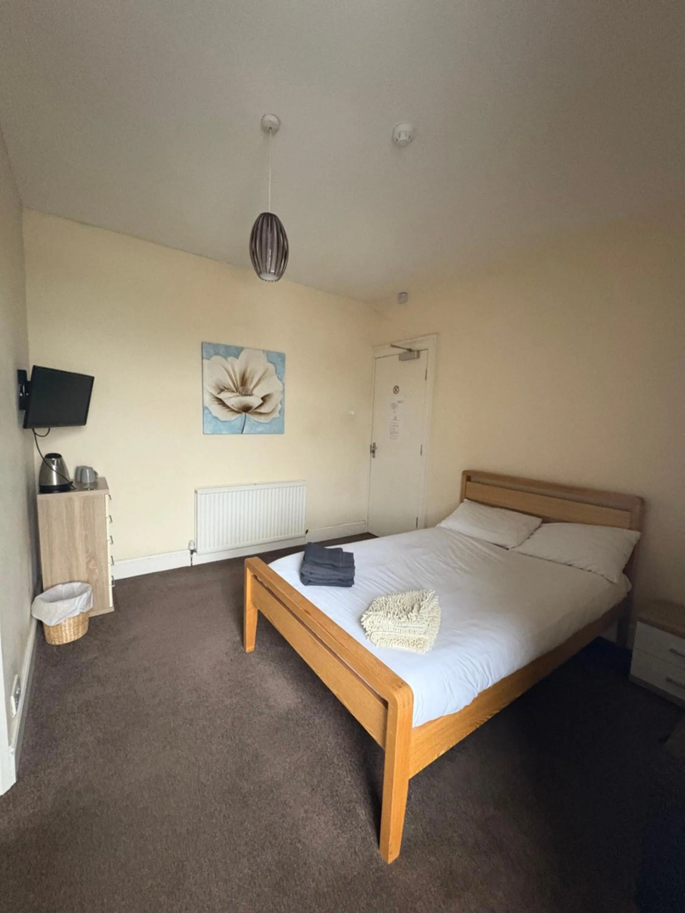 Bed in The Harbour Inn