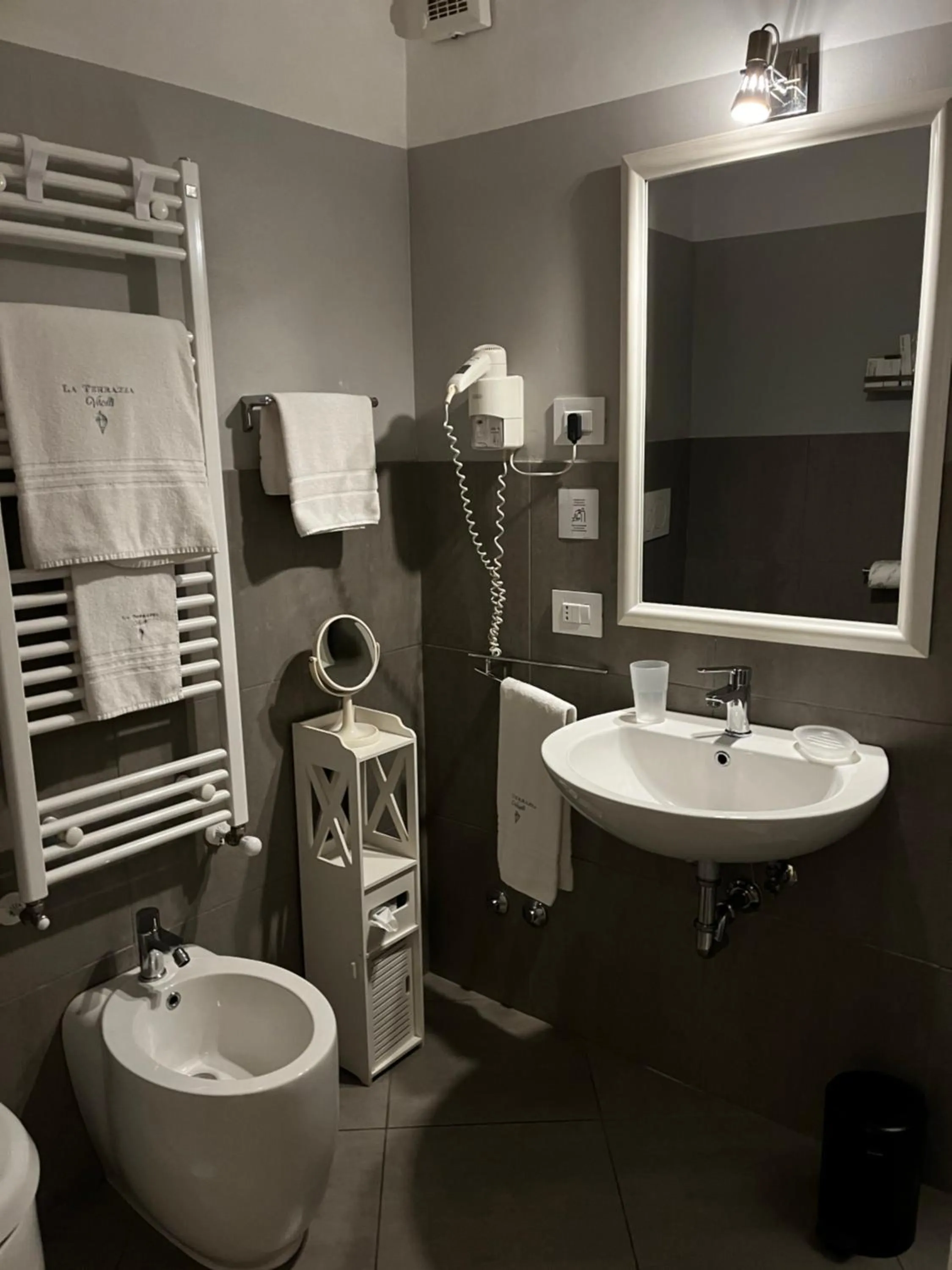 Shower in La Terrazza Vercelli Bed & Charme