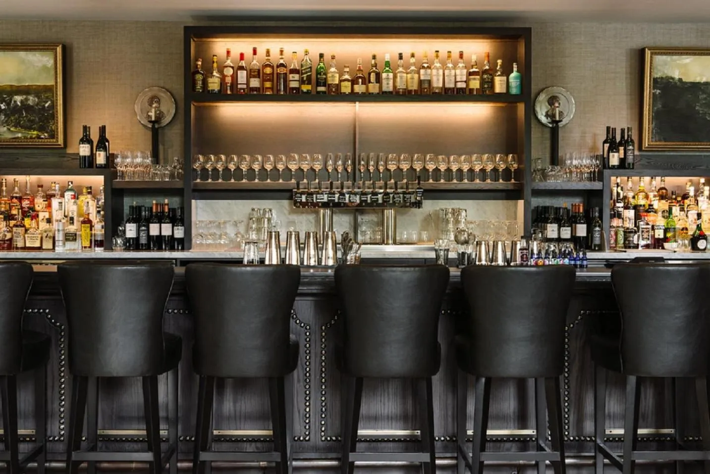 Lounge or bar in The Charmant Hotel