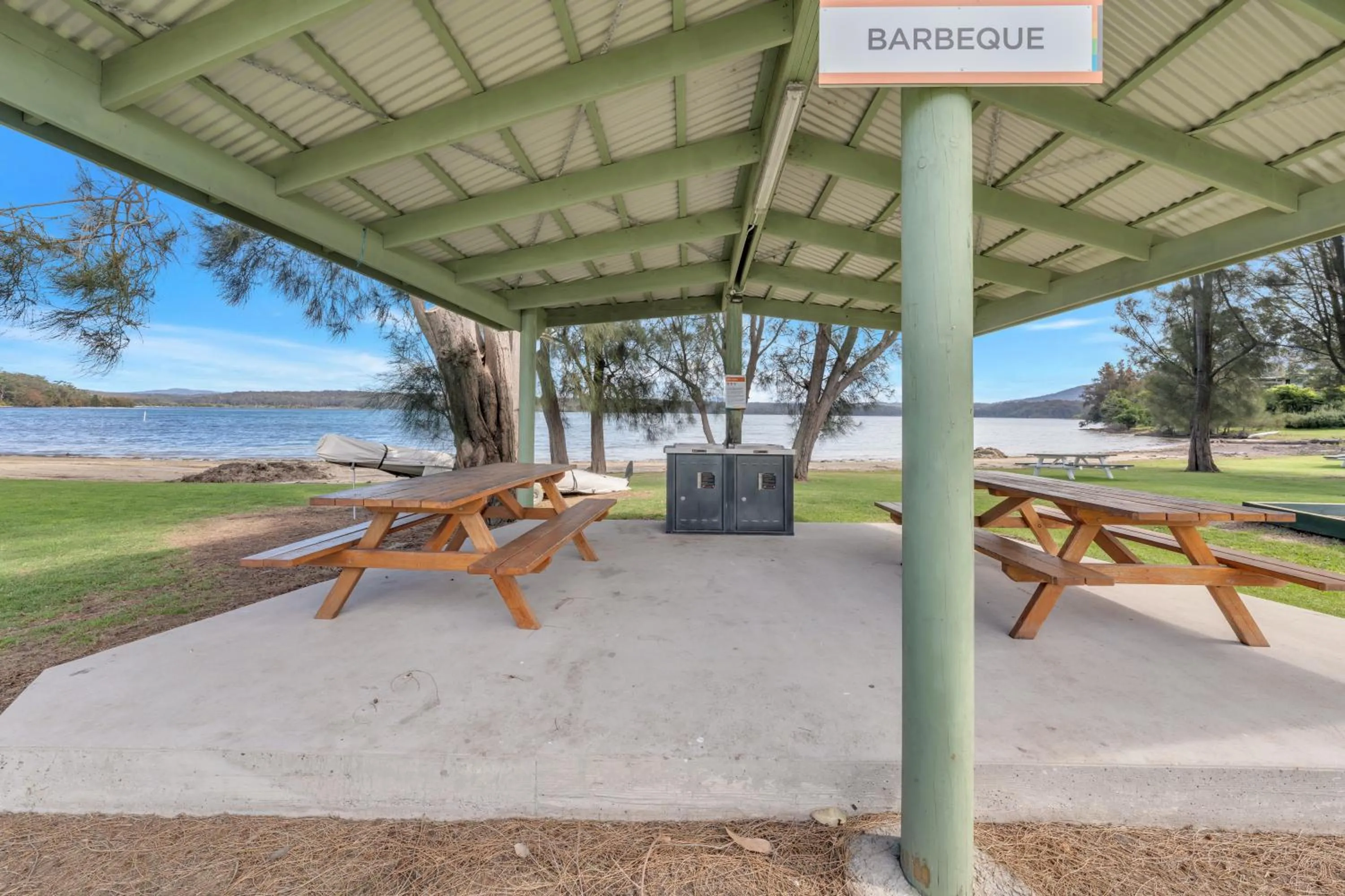 BBQ facilities in Ingenia Holidays Bermagui