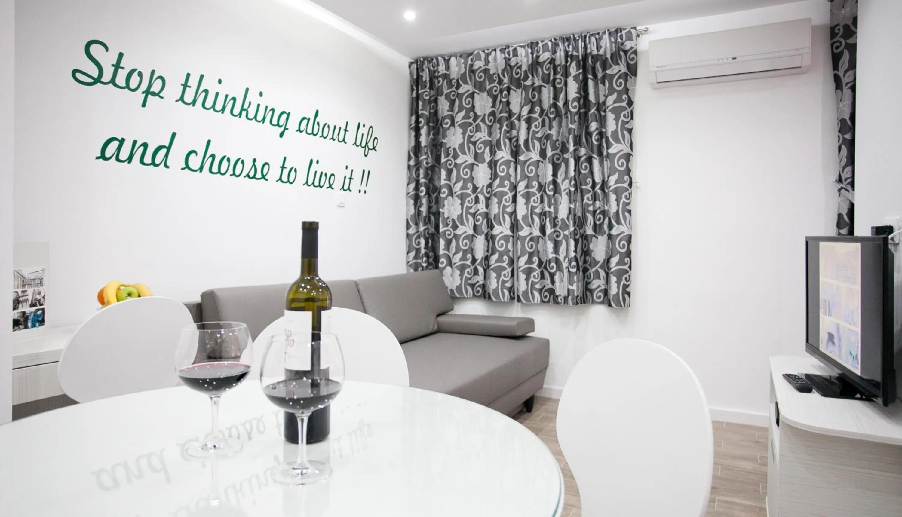Area and facilities in Apartment 4 You in Split