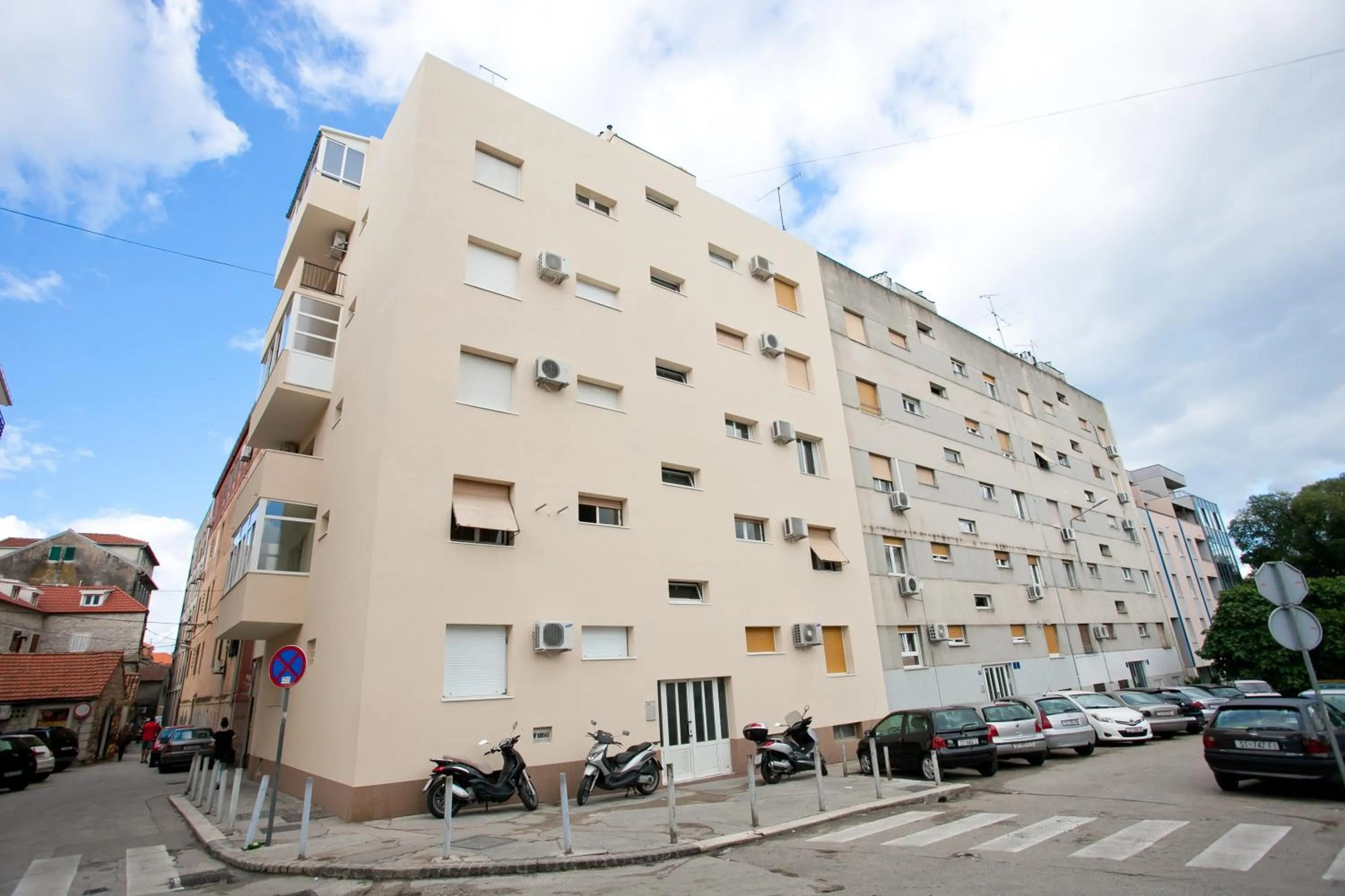 Property building in Apartment 4 You in Split