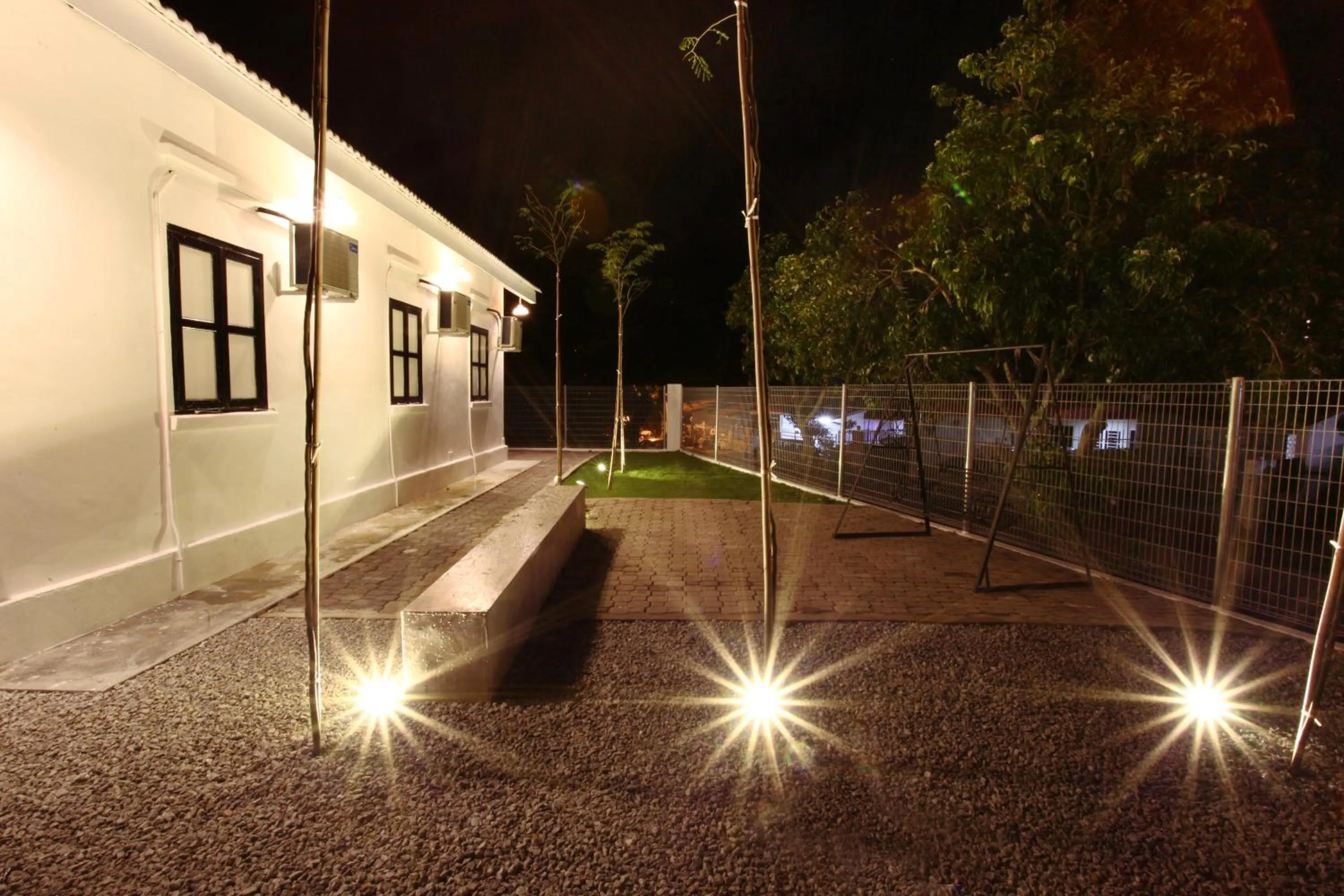 Night in Stay SongSong Mount Erskine