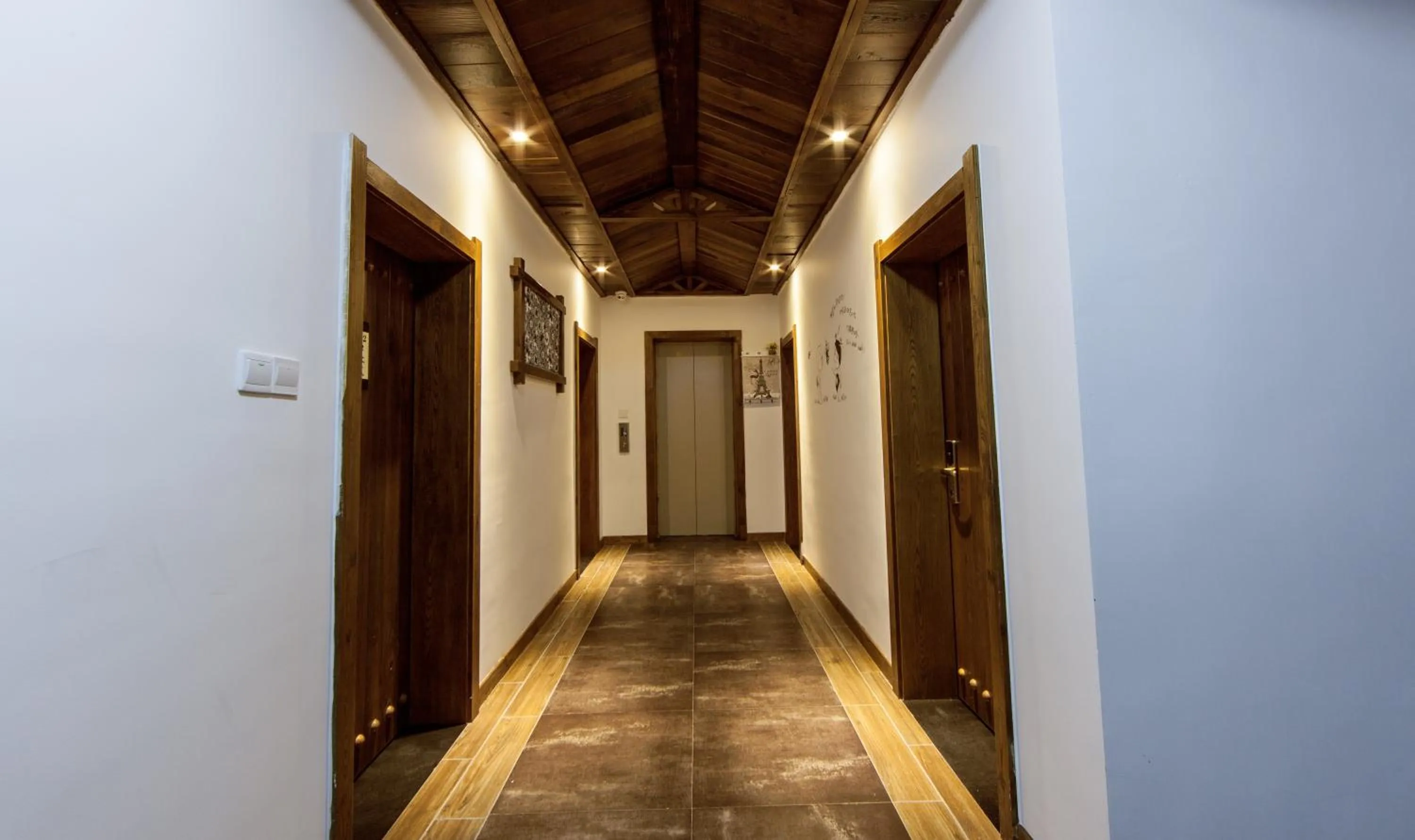 Area and facilities in Hotel California Zhangjiajie