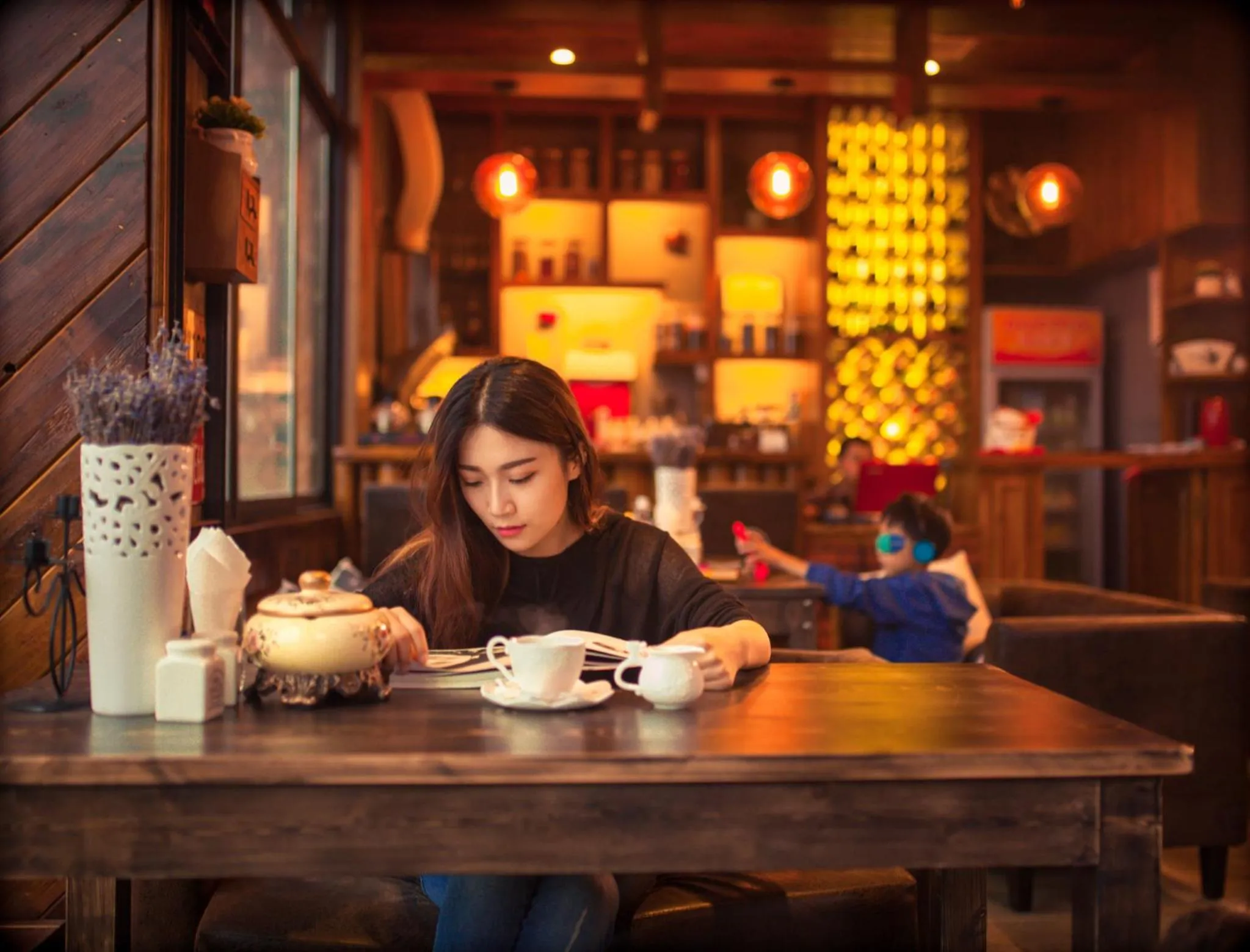 People in Hotel California Zhangjiajie