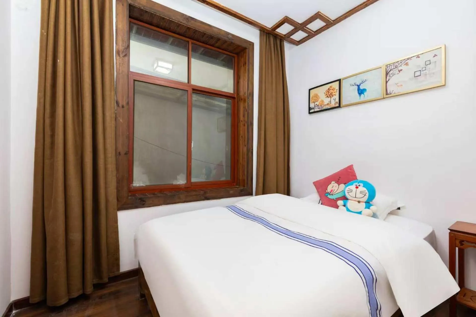 Bedroom, Bed in Hotel California Zhangjiajie